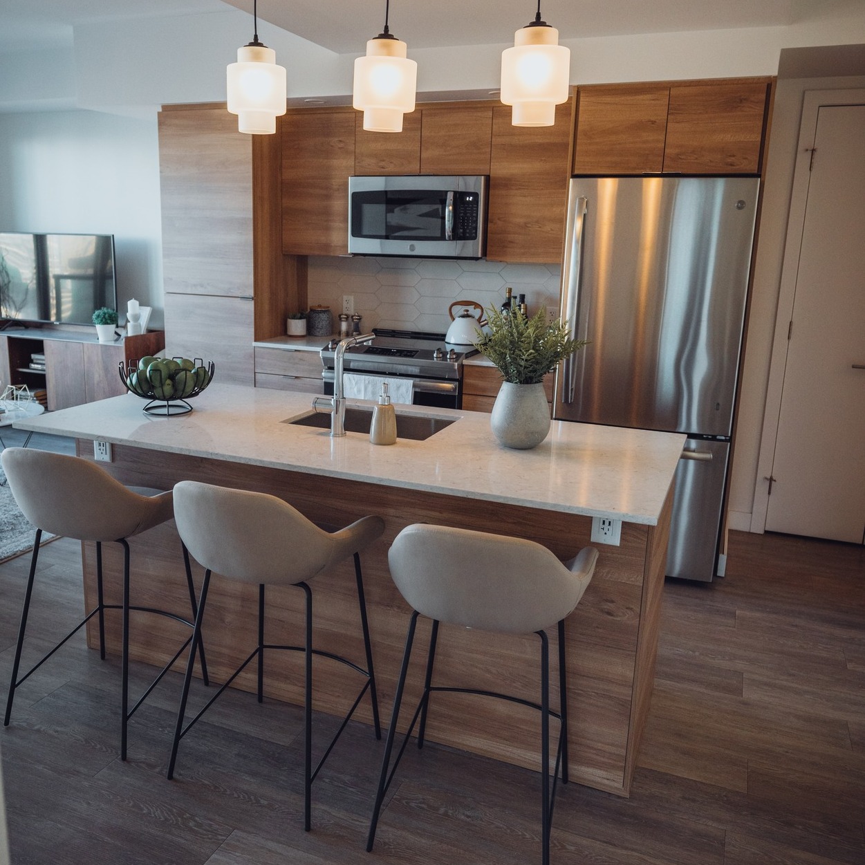 UPTEN suites bring together modern finishes, cozy warm lights, and open space everything you need to feel at home in the Beltline.
📍 UPTEN, 201 10th Ave SE
📞 Book a tour: liveupten.com
#upten #downtowncalgary #cityviews #apartmentliving #calgaryrentals #beltlineliving #modernrentals #viewfromhome