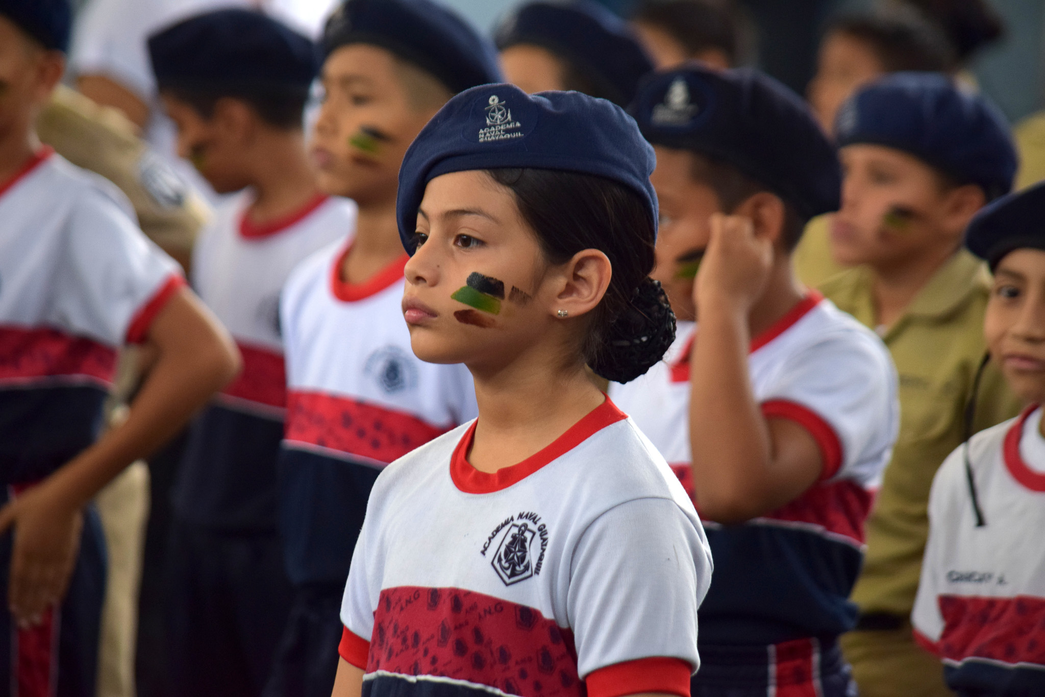 Formación que deja huella desde los primeros años ⚓️
Desde Inicial hasta 8vo. EGB, nuestros cadetes protagonizaron la Revista Naval, demostrando con orgullo su preparación, disciplina y sentido de pertenencia.
Cada formación es el reflejo de un proceso educativo que combina valores, orden y carácter, preparando a niños y jóvenes para enfrentar cada etapa con responsabilidad y liderazgo.
En la ANG, la disciplina no se enseña, se vive desde el primer día.⚓