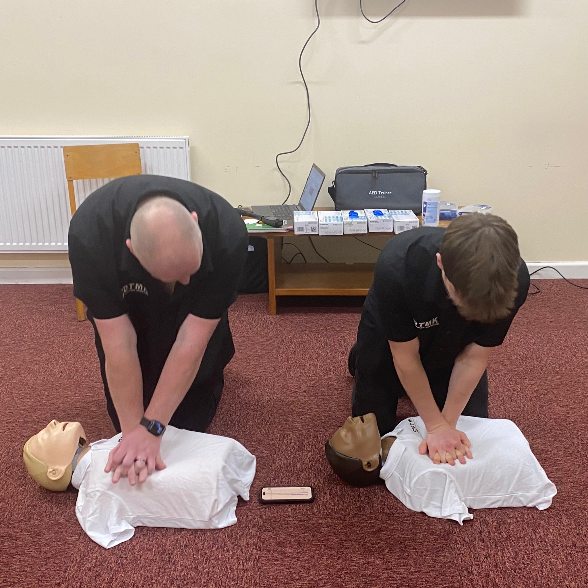 Every second matters. But real life emergencies are rarely calm.
A recent study published in the Emergency Medicine Journal analysed 200 real ambulance calls involving cardiac arrest. It found that CPR was often delayed not because people did not care, but because very real human factors got in the way.
Callers struggled to understand instructions while distressed. Some were overwhelmed by shock or emotion. Others were unsure how to move the casualty, worried about causing harm, or simply lacked confidence in what to do next. Physical challenges, fear of getting it wrong, and hesitation all cost precious time.
This is exactly why first aid training matters.
At DTMK Training Services, we do more than teach steps. We prepare people for the reality of emergencies. We practise decision making under pressure, build confidence, and help learners overcome the hesitation that can stop life saving action from starting quickly.
When something serious happens, knowing what to do is important. Feeling confident enough to act is vital.
If you want to be prepared to step in when it matters most, we would love to train you.
Ready to learn life saving skills?
Message us today to book your course or find out more about our training.
#BystandersToLifesavers #NobodyLeftWithoutCare #PreparedPeople #SaferWorkplaces #StrongerFamilies #DTMK #FirstAid #FirstAidTraining #MiltonKeynes #Buckinghamshire #Bedfordshire #Northamptonshire #Oxfordshire