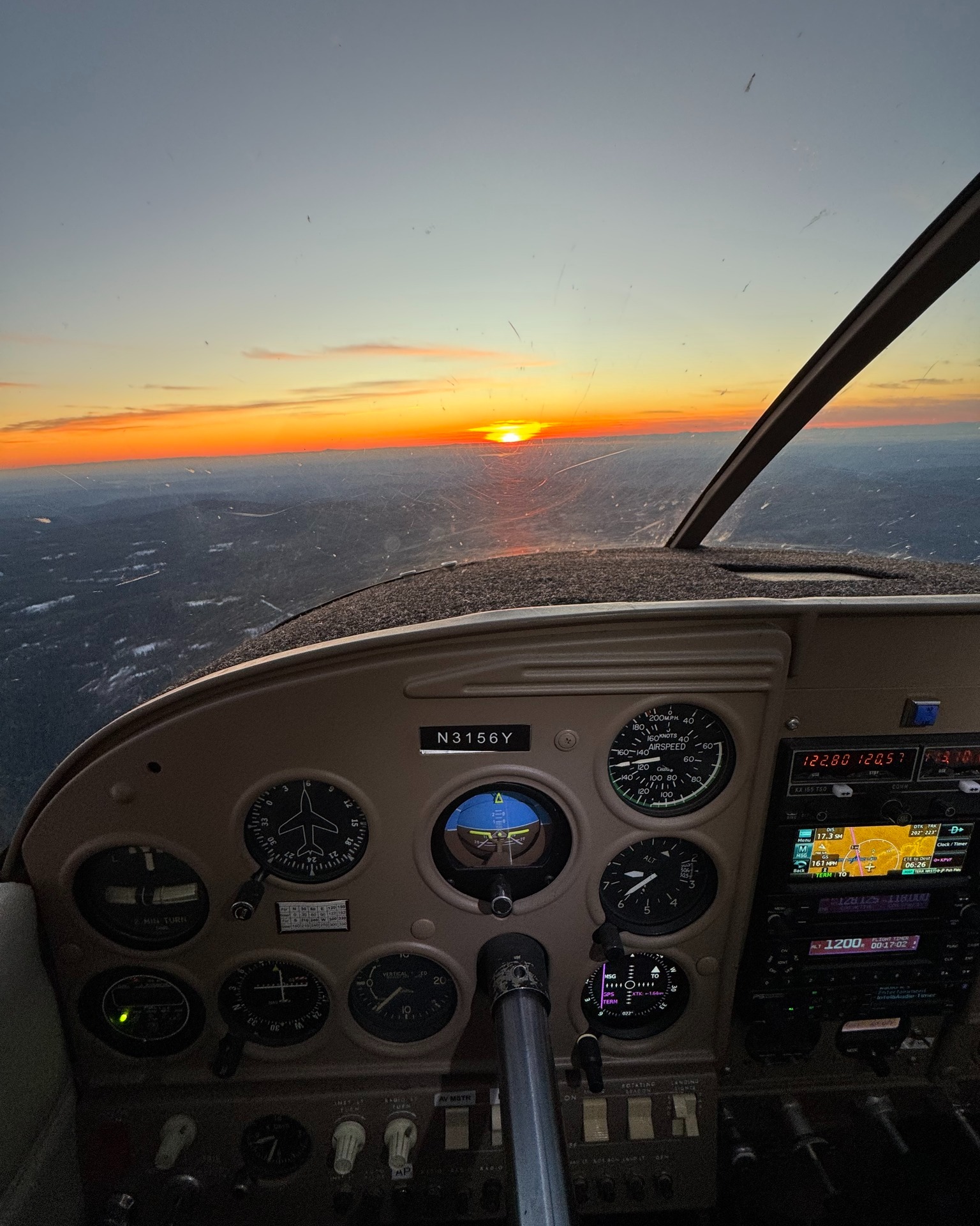 My goal, after flying over to Truckee to ski for the day, was to get over the mountains before it got completely dark. I made it. I have done plenty of night-flying over mountains, but it is riskier. This old saying has some truth to it: "If you lose power at night, turn on your landing lights. If you don't like what you see, turn them off again".
#nightflying #generaviationlovers #whyifly #nightflying