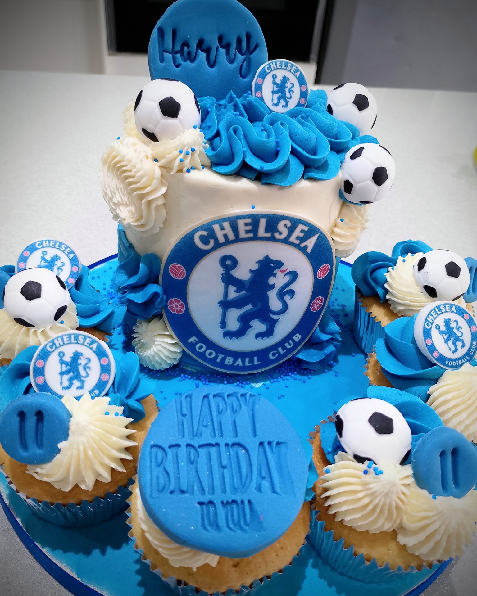 Happy birthday Harry
Football cake packages
Any team
Thirty six pounds
Book early to avoid missing out