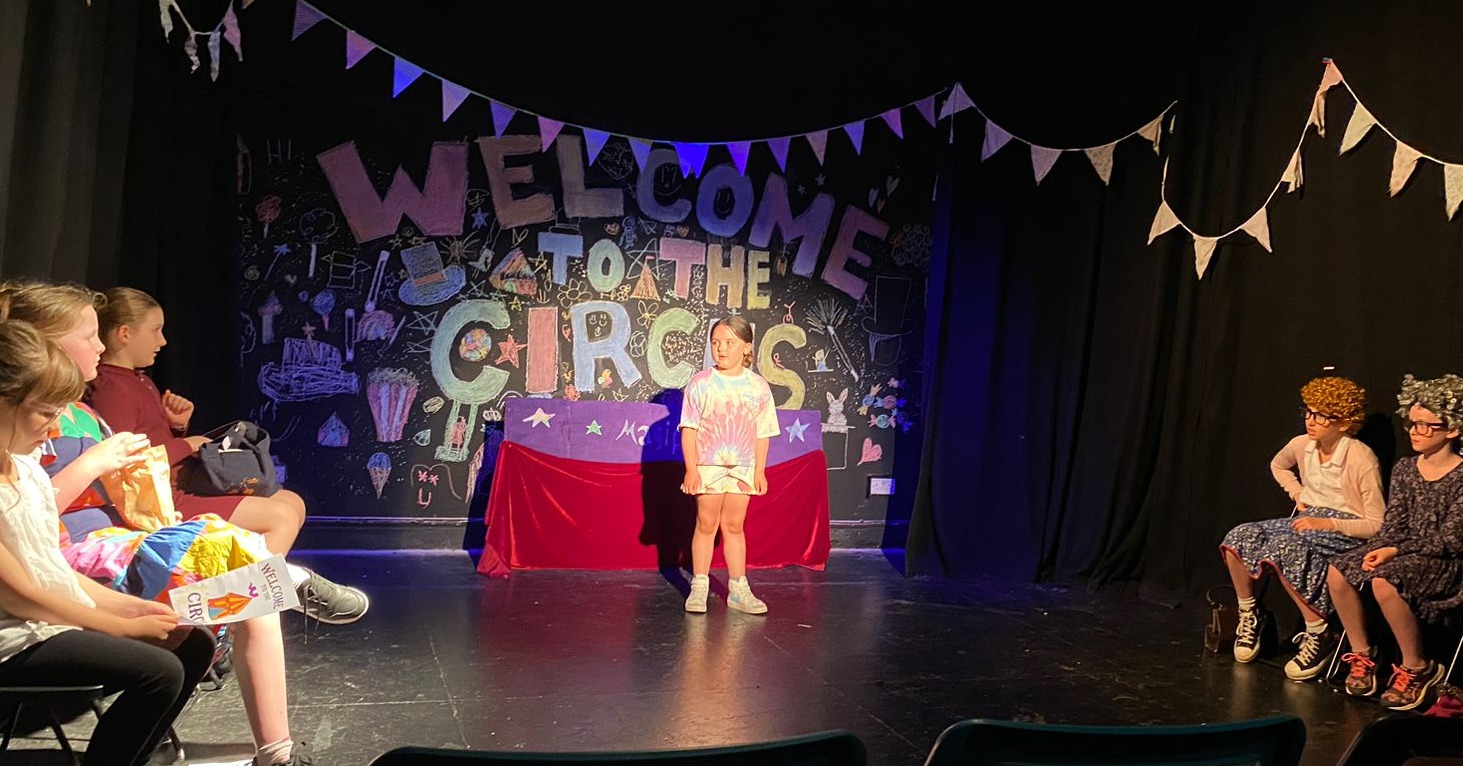 🥳The Alma's Summer School is BACK🥳
We are so excited to announce the relaunch of our Play in a Week session this summer holiday!
Is your kid aged 8 - 13? Do they love performing?
Well, look no further!
Our in-house director, Anna Friend returns this August to guide your children through a week of fun filled, confidence enhancing drama sessions, with a family showcase at the end of the week.
Click the link to find out more!