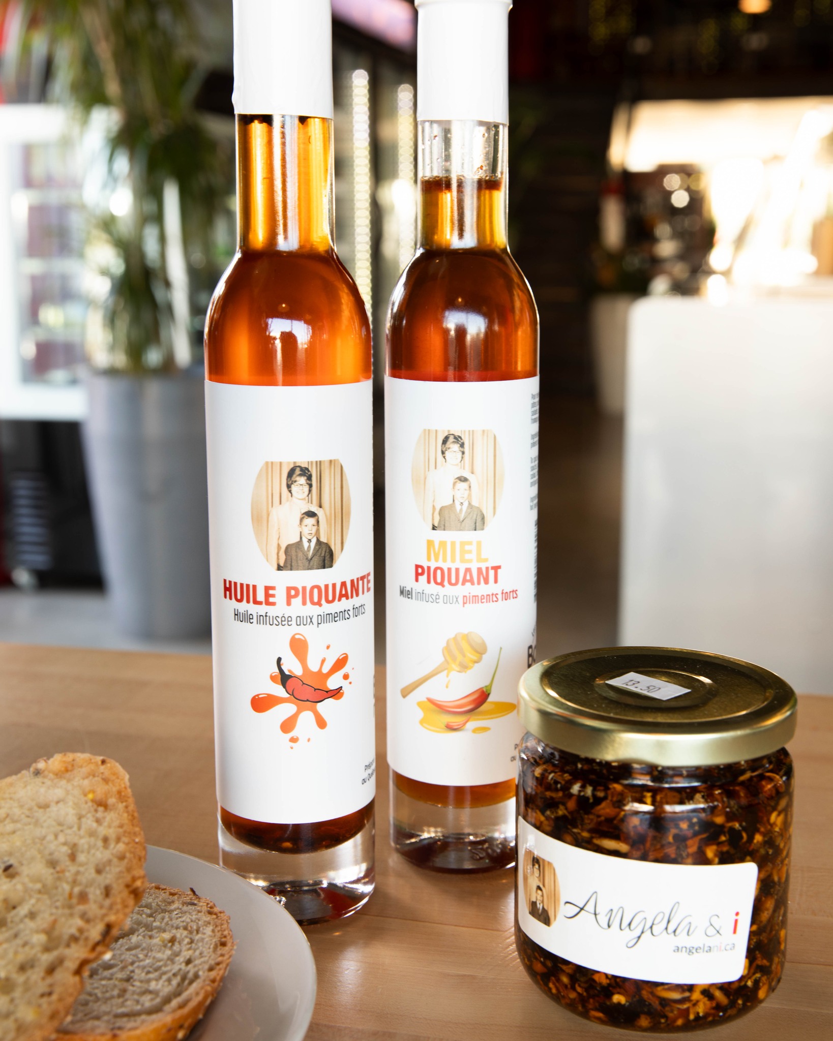 🌶️Mettez du piquant dans votre vie avec nos délicieux produits maison Balzamumm, qui rehaussent tous vos petits plats. Disponibles à la boutique du restaurant.