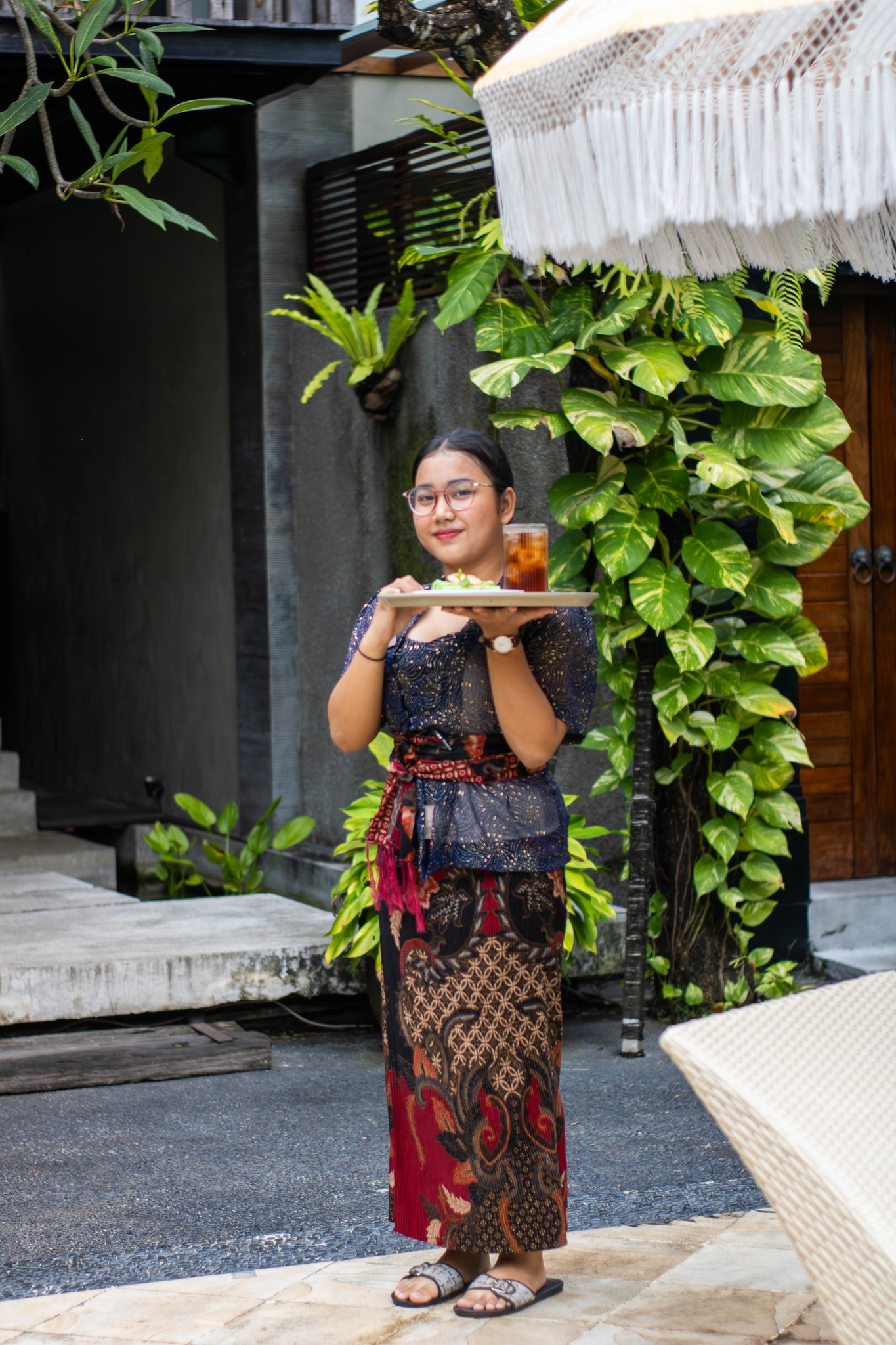 Stay in, slow down, and savor the moment. Our room service brings flavor and comfort right to you. Because at Annora, your relaxation always comes first.
www.annoravillas.com
#annoravillasbali #annoravillas #annoravillasseminyak #annorabalivillas #bhavaspaseminyak #craftrestaurant #impihotels
#SeminyakStay #BaliVillaLife #RomanticBali #HoneymoonInBali #PrivateVillaEscape #SlowLivingBali #BaliHiddenGem #YourBaliRetreat