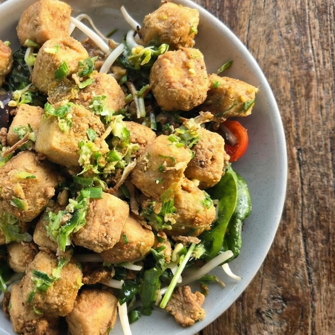 CRISPY TOFU & eggplant salad with our famous chop chop sauce. Been a staple on our Plant Based menu for well over a decade 🌱🍆🍅 #blueginger #dinner #plantbased