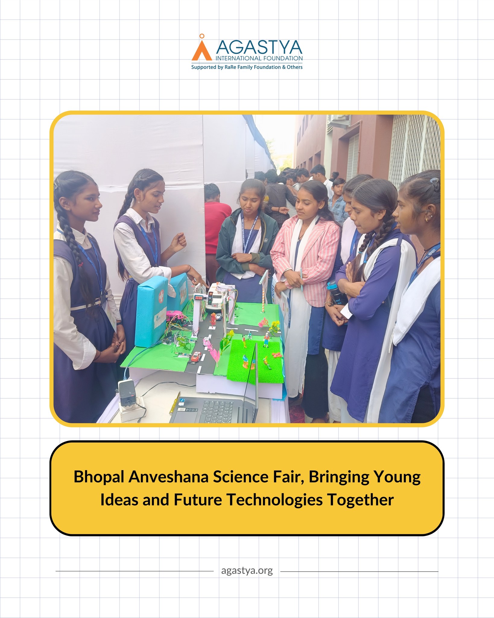 The first edition of the Bhopal Anveshana Science and Engineering Fair was organised in Bhopal on 21–22 January 2026, in partnership with Synopsys, at Makhanlal Chaturvedi National University of Journalism and Communication.
24 innovative projects by 45+ Children and 45+ engineering students from Madhya Pradesh and Uttar Pradesh explored the theme “Future Fabric: AI, Semiconductor, and Innovation for Rural India.” The fair celebrated young ideas rooted in real-world challenges, with 11 projects recognised as winners during the valedictory ceremony.
The enthusiasm was unmistakable 600+ Children from schools visited over two days, making it a vibrant meeting ground of curiosity, ideas, and hands-on learning.