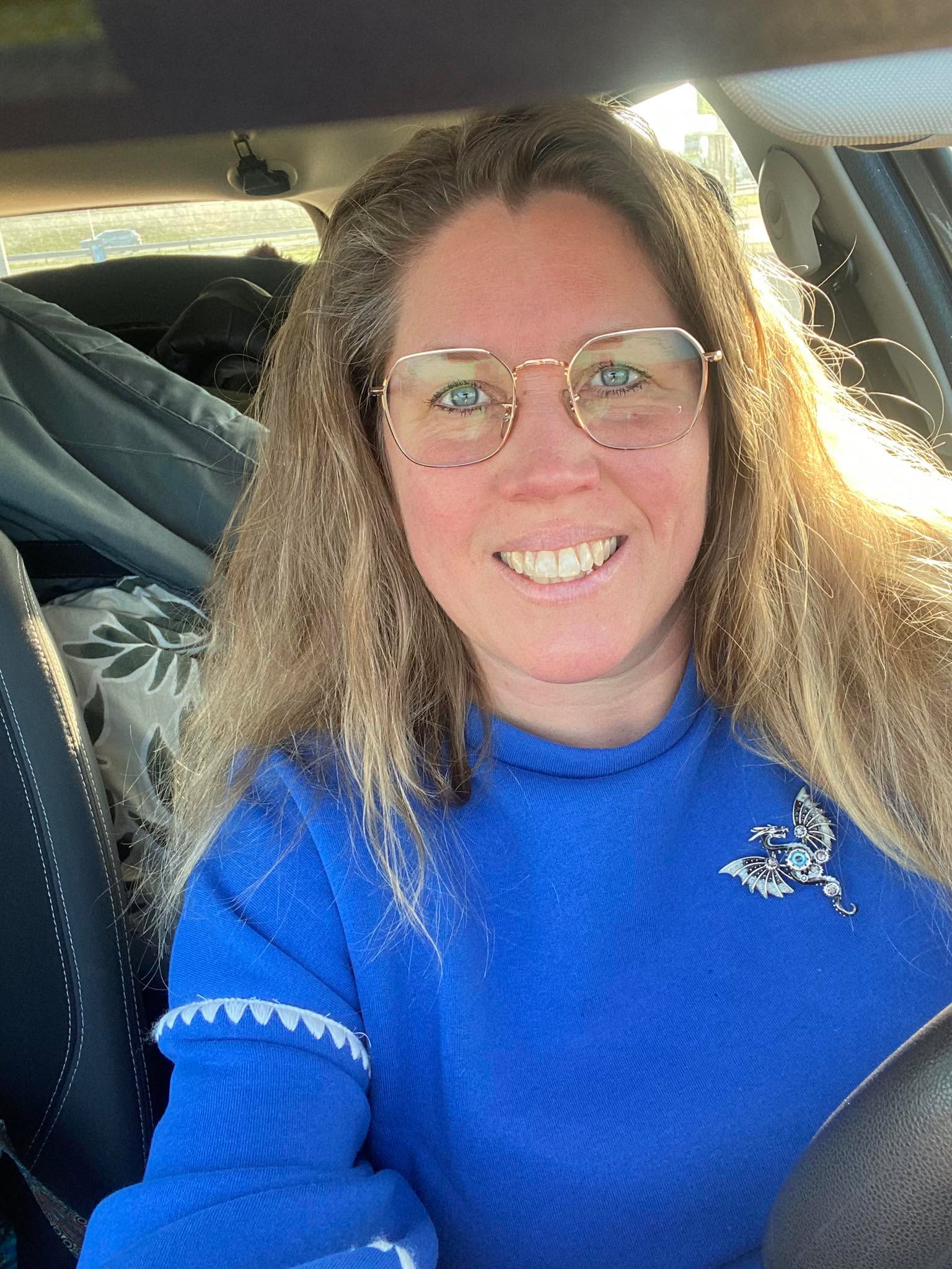 Op weg naar Aki Sound Studio in Brussel. Morgen geef ik er een workshop: De magic of your voice! Je kunt nog aanhaken, mocht he willen. Stuur me dan even een PM. Meer info via mijn website 😍🎶🌈❤️