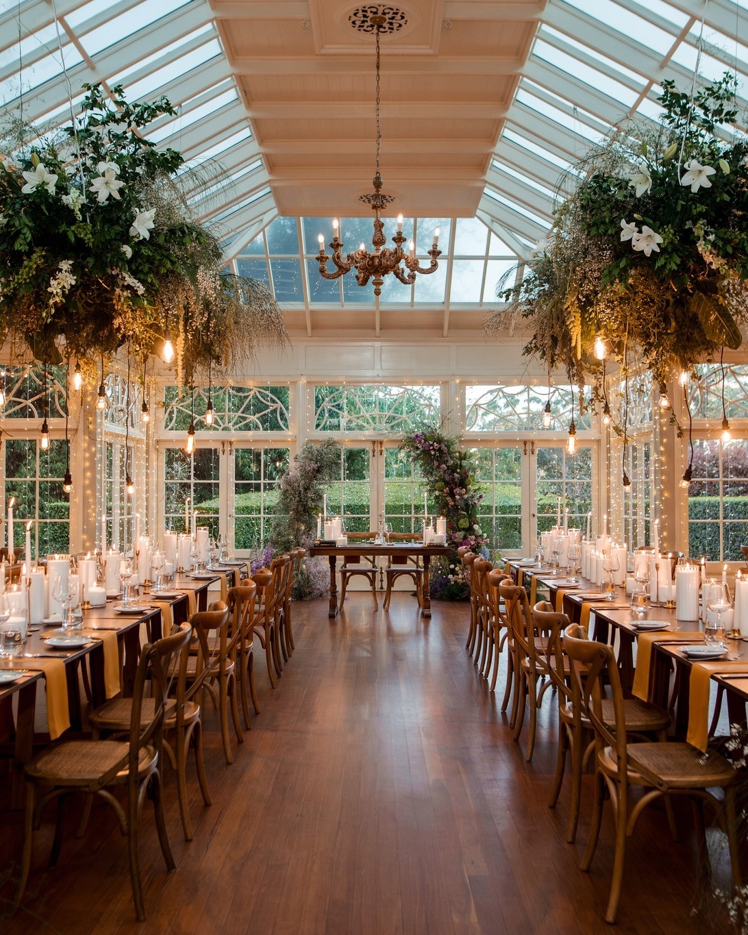 Some weddings aren't about doing more, they're about creating an experience guests feel the moment they step inside the room.
Jacqui and Will's reception was designed to be immersive, atmospheric and unmistakably personal
Candlelight, scale and intention came together to create a space that felt rich, warm and completely "them"
When couples invest in experience, the result isn't louder its deeper
This is where weddings truly come alive
@gabbinbar
@cloudcatcherstudio
@thesweetsocietyco
#toowoombaflorist #toowoombaweddingflorist #floraldesign #gabbinbar #queenslandwedding