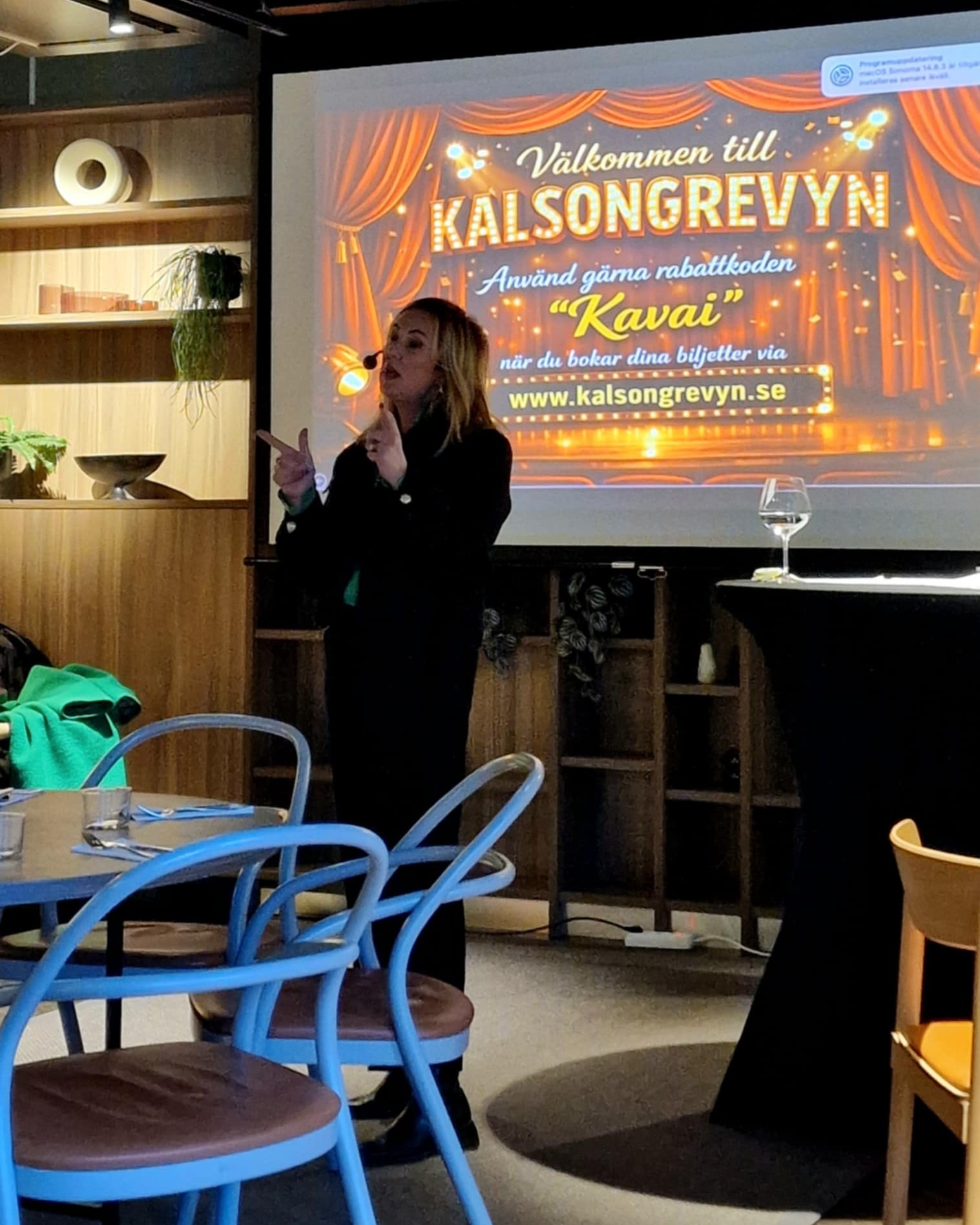 TACK đ€
Vilket fantastiskt event vi fick uppleva tillsammans!
Ett rum fyllt av nĂ€rvaro, nyfikenhet och samtal som fick ta plats â och sĂ„ mĂ„nga av er som valde att komma. Det betyder mycket för oss och Ă€r precis det Kavai handlar omđž
Ett varmt och innerligt tack till Petra KyllergĂ„rd, som med stor vĂ€rme och livserfarenhet tog oss med in i psykologins vĂ€rld. Genom berĂ€ttelser frĂ„n sitt arbete som psykolog, ledare och medmĂ€nniska delade Petra insikter om vad som hjĂ€lper oss att mĂ„ bra, ta ansvar för vĂ„ra liv och behĂ„lla hoppet â Ă€ven nĂ€r vĂ€rlden kĂ€nns komplex och krĂ€vande. Tack för riktigt bra âlifehacksâ.
Vi tog med oss tankar om mod, ansvar och rĂ€tten att spela huvudrollen i sitt eget liv. FörelĂ€sningen vĂ€ckte bĂ„de kĂ€nslor, reflektion och inspiration â precis det vi hoppas pĂ„ nĂ€r vi mötsđ±
Tack Petra.
Tack alla ni som var dÀr.
Vi ser redan fram emot nĂ€sta gĂ„ng vi sesâš