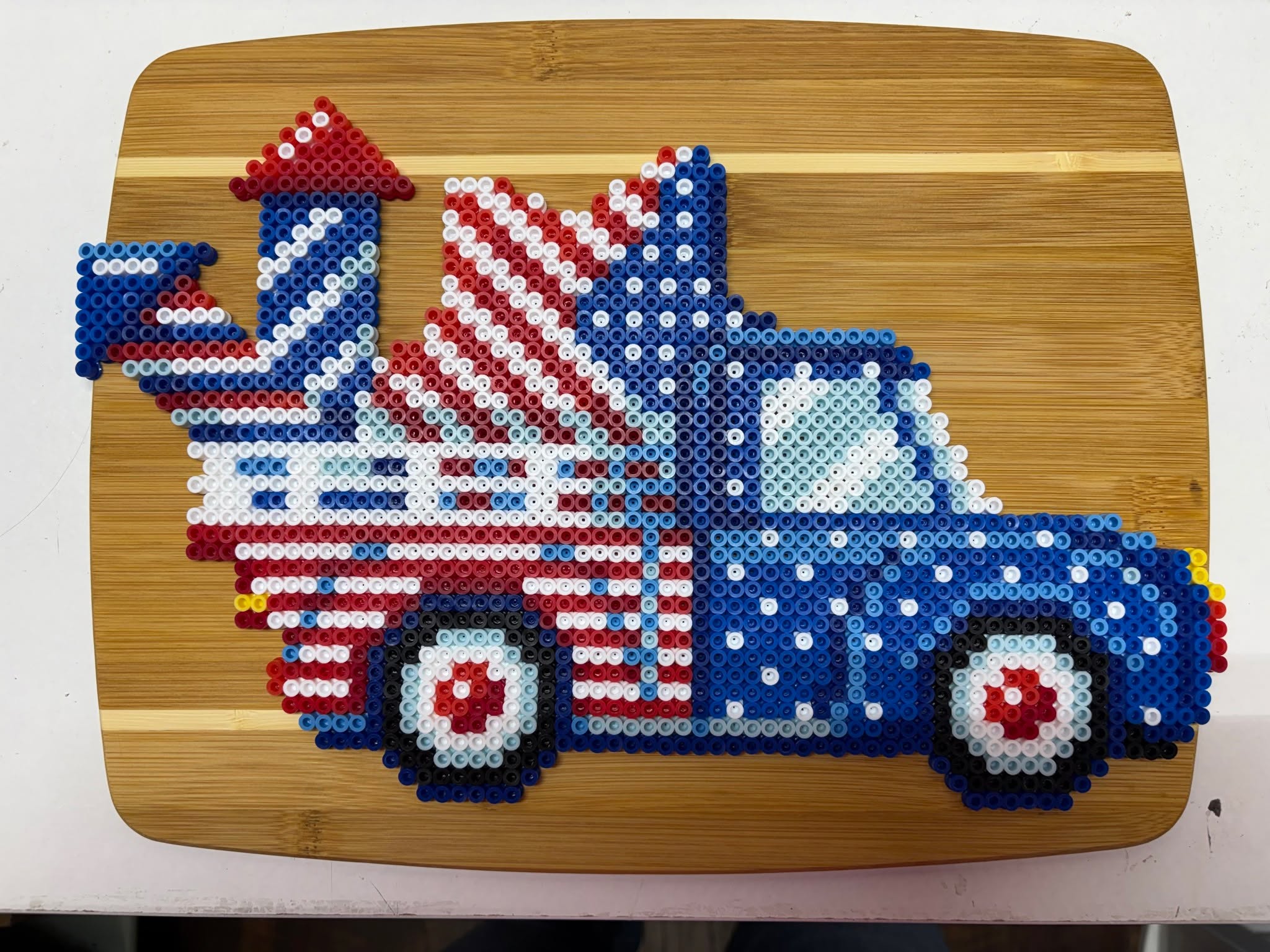 This project contains approximately 1,704 beads and took me 7 hours to complete. The frame size is 10 by 13.