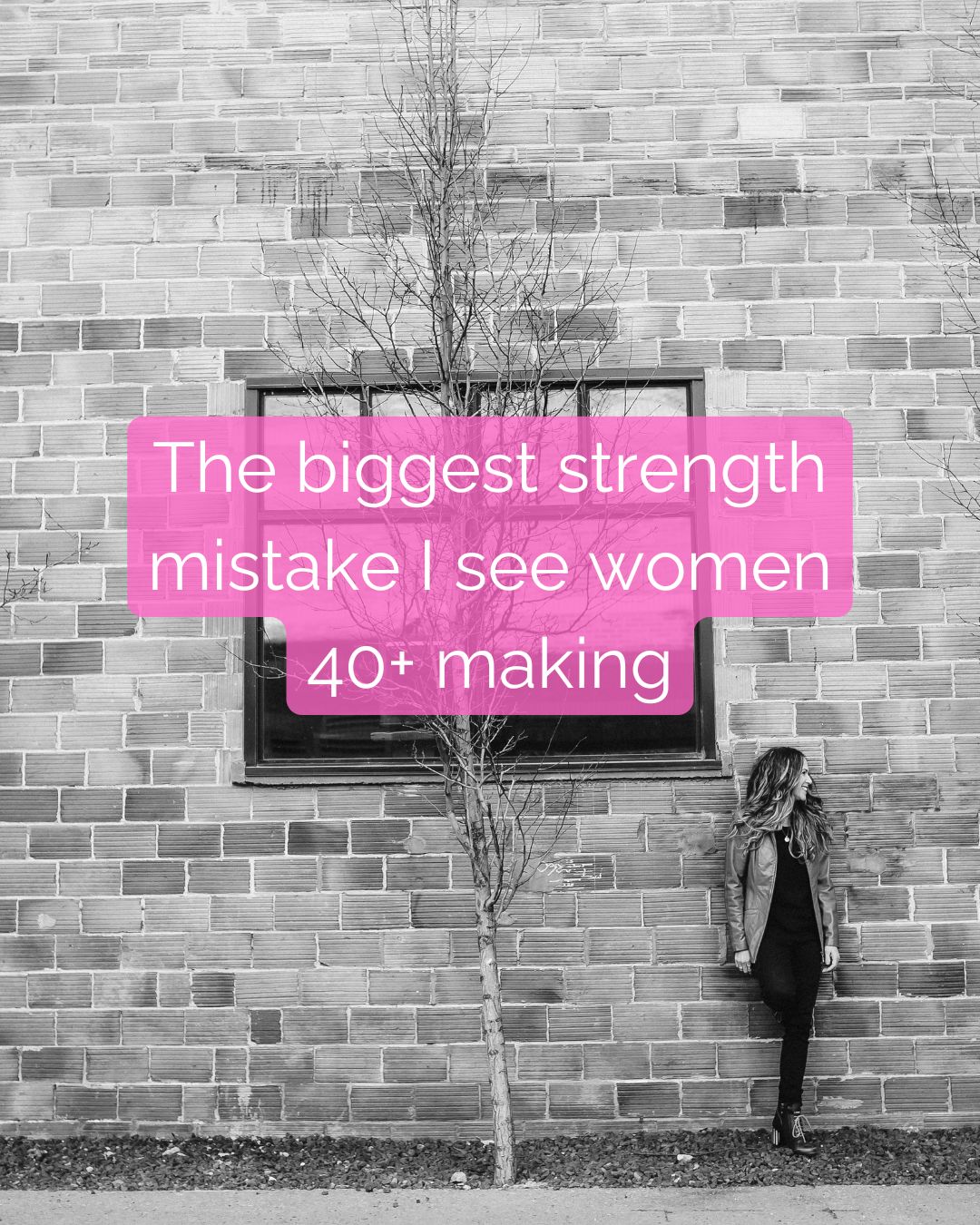 The biggest strength mistake I see women 40+ make?
👉 Skipping rest days.
More workouts don’t automatically mean better results - especially in midlife.
Muscle doesn’t get stronger during training.
It adapts during recovery.
When rest gets skipped, I often see:
😭 stalled strength gains
😭 lingering soreness or aches
😭 fatigue that makes consistency harder
😭 workouts that stop “working”
Rest days aren’t time off from progress.
They’re part of the plan.
If your body feels run down or stuck, the answer might not be more - it might be better recovery.