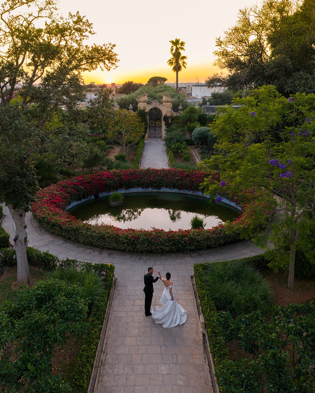As one of Malta's most romantic gardens, moments like these remind us why love stories and Palazzo Parisio are such a perfect match.
Here's to love that blooms as beautifully as our gardens 💕
📸 @anisa.alsabri
#weddingplanning #PalazzoParisio #Gardens #PalaceLife #visitpalazzoparisio #weddingphotography #weddinginspiration #palazzoparisionaxxar