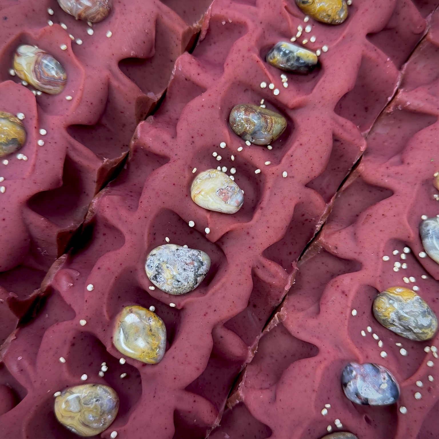 PATCHOULI & HEMP NATURALLY HANDCRAFTED SOAP
is back in stock with an updated look,
now topped with a Crazy Lace Agate natural stone.
Scented with essential oils of dark patchouli and benzoin resin, this soap has a strong, earthy aroma with soft vanilla and sweet undertones. Formulated with hemp oil and coconut milk, colored naturally with Himalayan rhubarb, each bar is formulated for gentle cleansing, a bubbly and creamy lather, and a high butter content for a long-lasting bar.
✨ Save $5 when you purchase (5) soaps from the Naturally Handcrafted Collection — discount automatically applied in cart.
#moondropgardens #patchouliandhemp #naturallyhandcrafted #handcraftedsoap #essentialoilsoap #vegansoap #palmfreesoap #smallbatchsoap #soapmaker #artisansoap #bathandbody #selfcareproducts #ethicalskincare