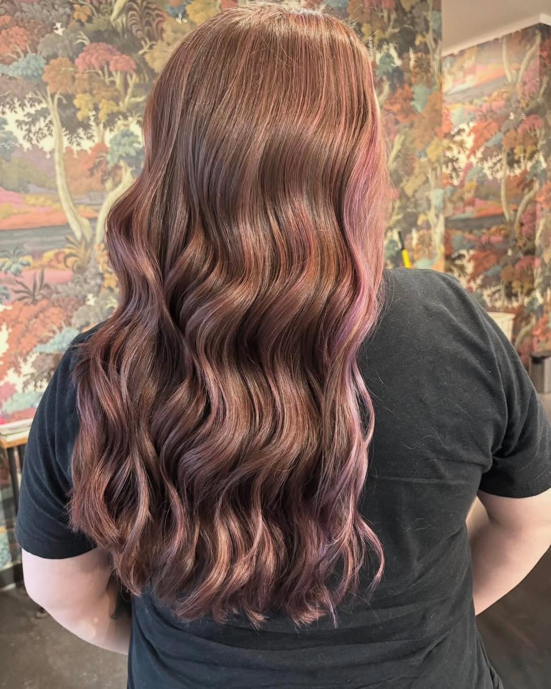 The hint of mauve is simply perfection 🤌🏼
Hair by @color_sorcery
•
•
•
#vivids #blacksburghairstylist #hairideas #vahairsalon #hairappointment #haircolor