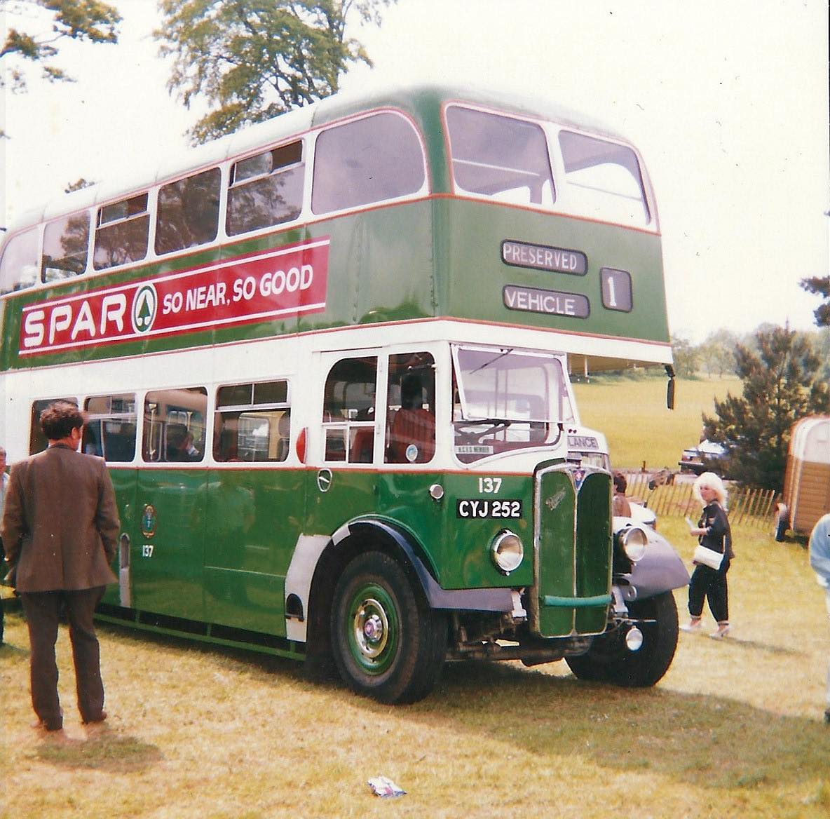 🚌✨ Today’s historic image shows a preserved Dundee Corporation double decker, Fleet Number 137 (CYJ252), an AEC Regent III with Alexander bodywork. New in 1953, withdrawn in 1975, and preserved, it remains one of Dundee’s best-known surviving buses.
Photographed offside at Glamis, the bus is seen well beyond its original operating routes, highlighting its second life as a travelling ambassador for Dundee’s transport heritage.
The museum is reopening on February 1st, and will be operating every Friday to Monday from 10am to 4.30pm.