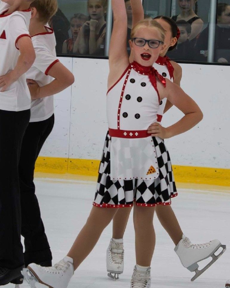 It's 🍕 "National Pizza Day"🍕 so I have to honor my daughter's synchronized skating team.
Their "Pizza" themed program earned them gold medals the entire season! 🥇
And yes, I had a pizza costume!
#clevelandicestorm #clevelandicestormsynchro #pizzaday #interiordesigner #clevelandohio #clevelandinteriordesigner #homeremodeling