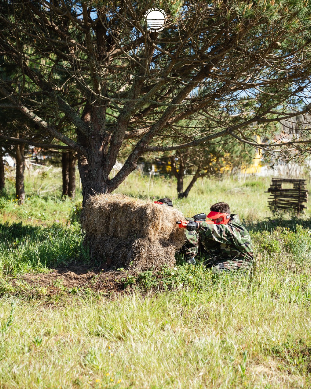 🇵🇹 Paintball na Aldeia não é só adrenalina. É gargalhadas, estratégia e memórias aos salpicos. Dos 8 aos 15 anos.
🇬🇧 Paintball at Aldeia is more than adrenaline. It's laughter, strategy, and splashes of joy. Ages 8–15.
#AldeiaDaPraia #PaintballAldeia #PaintballLisboa