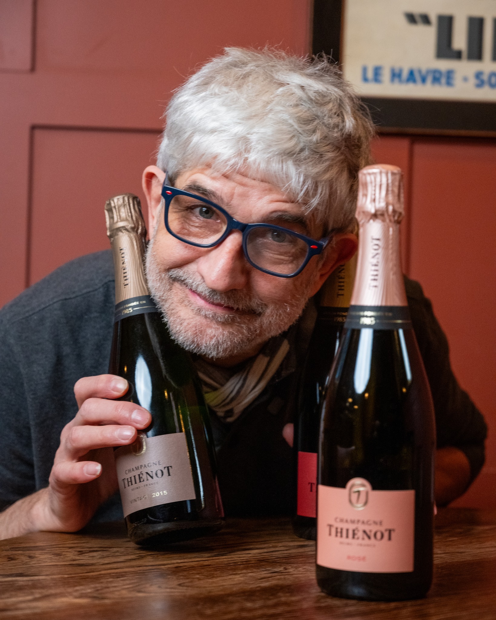 Forty years of family, craft, and beautiful champagne. 🥂
Champagne Thiénot - pouring at Les 2 Garçons. 🇫🇷
.
#thienot #champagne #foodie #crouchend #londonfoodie