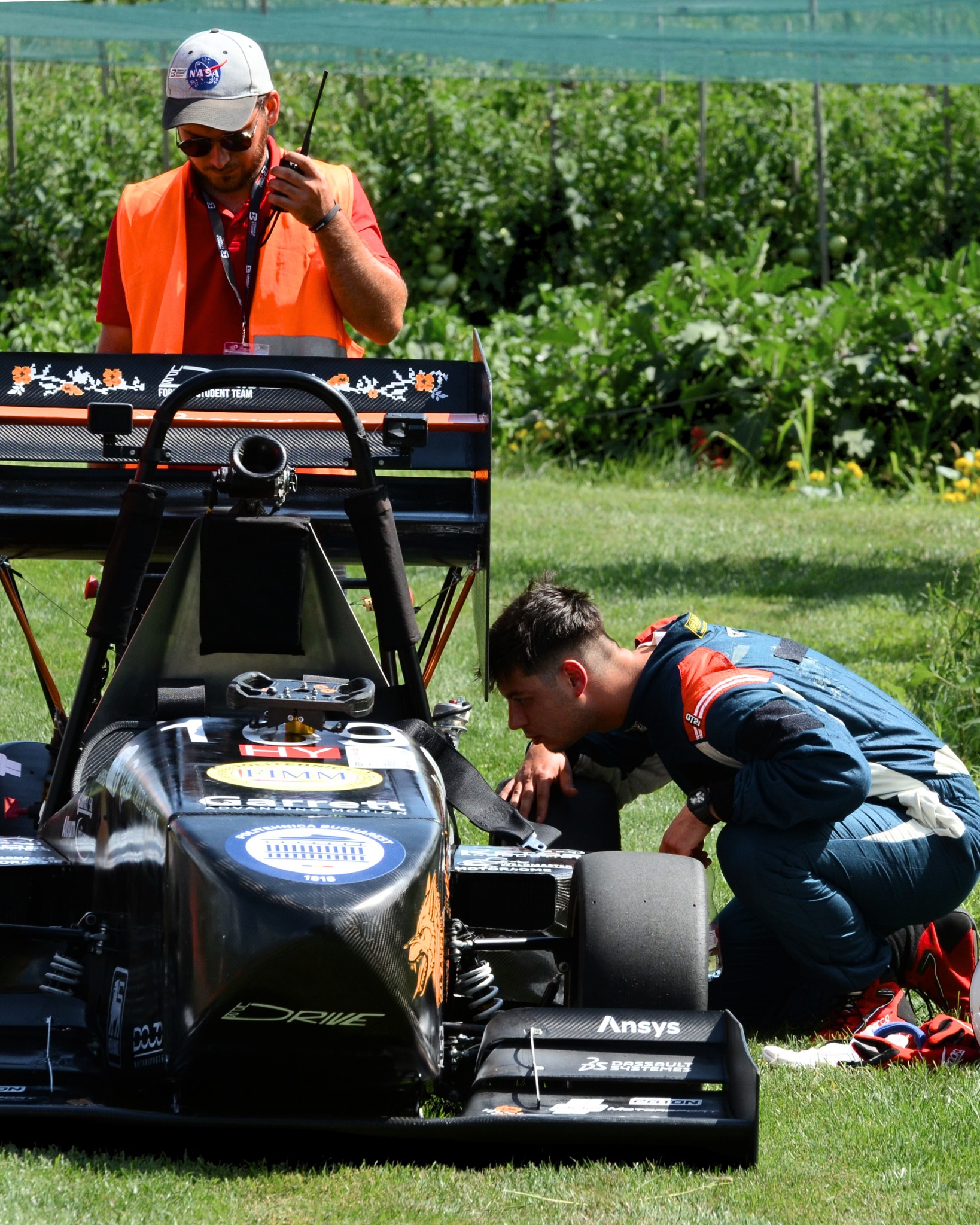 staring contest with the suspension 👀
.
.
.
#fsbalkans #formulastudent