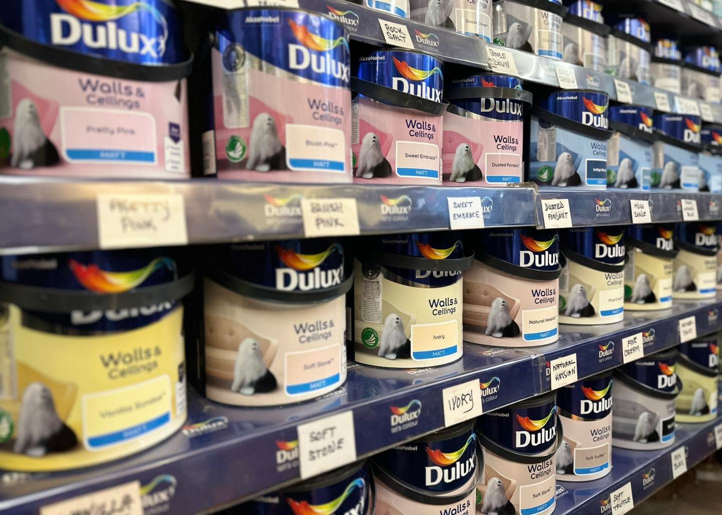 Our shelves are stocked with the Dulux range, pop in to pick up yours today.
Running short of time, why not use our click and collect service? www.ccclements.uk
#clementsandsons #Norfolk #ironmongery #clements #visitwymondham #dulux #duluxpaint #DuluxWeathershield #duluxcolour #duluxcolours #clickandcollect #click #and #collect #convenient #localbusiness #Local #localcommunity