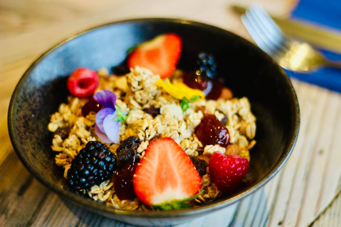 Our Granola is the perfect way to start your day here at Louie Browns 😊
Homemade mixture of oats &
Nuts with natural yogurt, fresh fruit & honey.
Breakfast served 7 days from 9am.