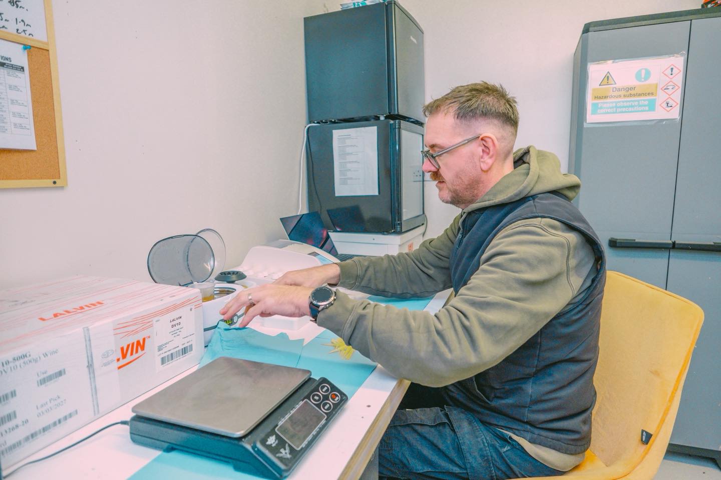 Al is the strict one in the lab!
Every batch gets measured, tested, checked again for acidity, sweetness, flavour and consistency.
NOTHING leaves the tank unless it’s 100% perfect and nothing else can earn The Pulpt Seal of Approval!
Find us in Tesco or shop direct via the links in our bio.
#PulptCider #CraftCider #IndependentCider #CiderLab #MadeInSomerset