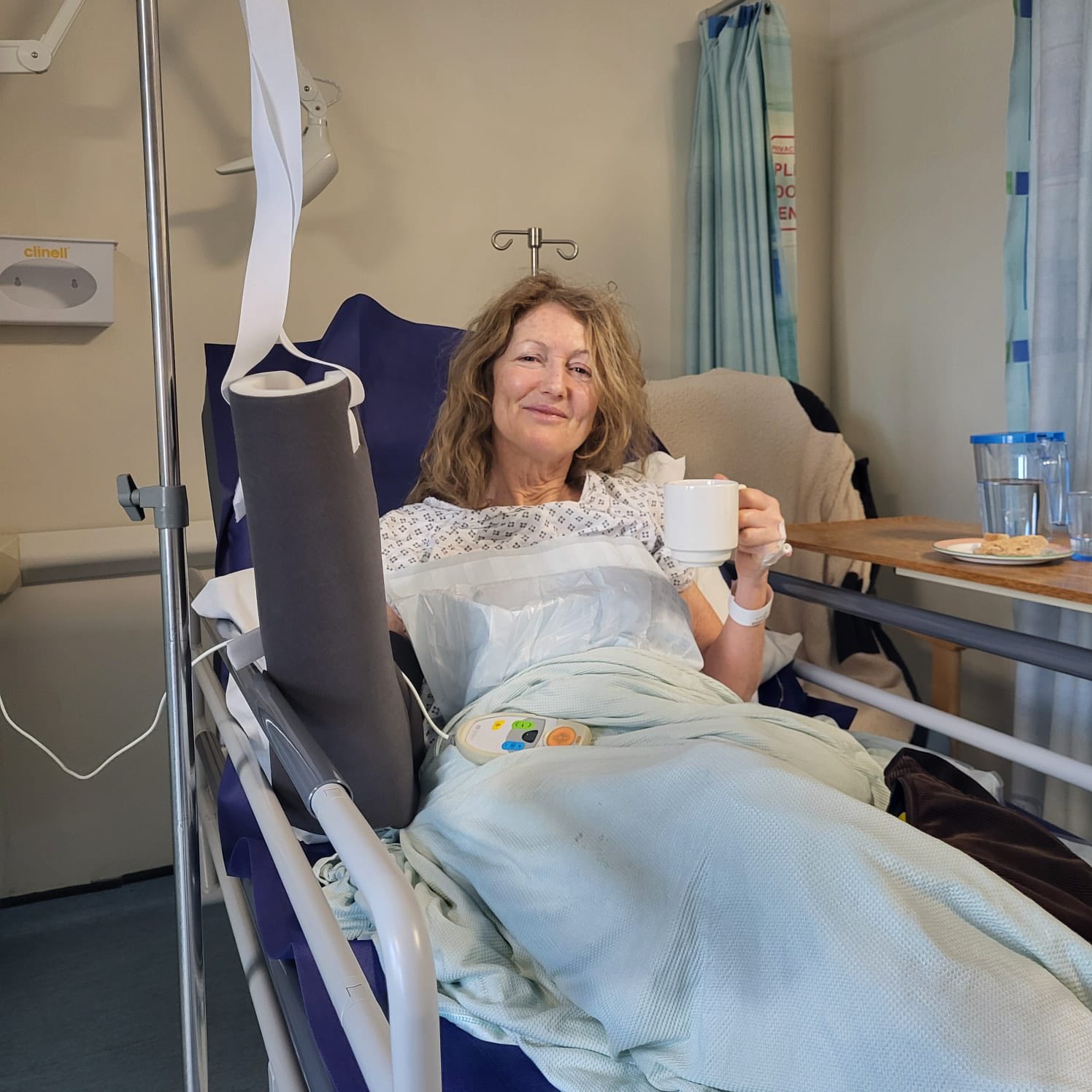 Recovery mode is in full swing after my hand surgery last week, which has temporarily put a stop to sanding and painting furniture, and my dance! Not ideal — but sometimes life forces you to slow down a little. I do think, that even after surgery, I look better than the nurse… 💀😂
Recovery update: hand surgery done ✔️
Upcycling temporarily paused ❌
Sense of humour still fully intact ✔️
Currently taking medical advice from this lovely nurse and prescribing myself the occasional “medicinal” glass of fizz 🥂 with my lovely friend and neighbour, who had a recent mishap on the ice rink — we’re quite the pair right now!
I may be out of the workshop for another week, but I’m still planning, designing, and booking in future projects — so do message me if you’d like something reloved once this hand back in action!
Jo x