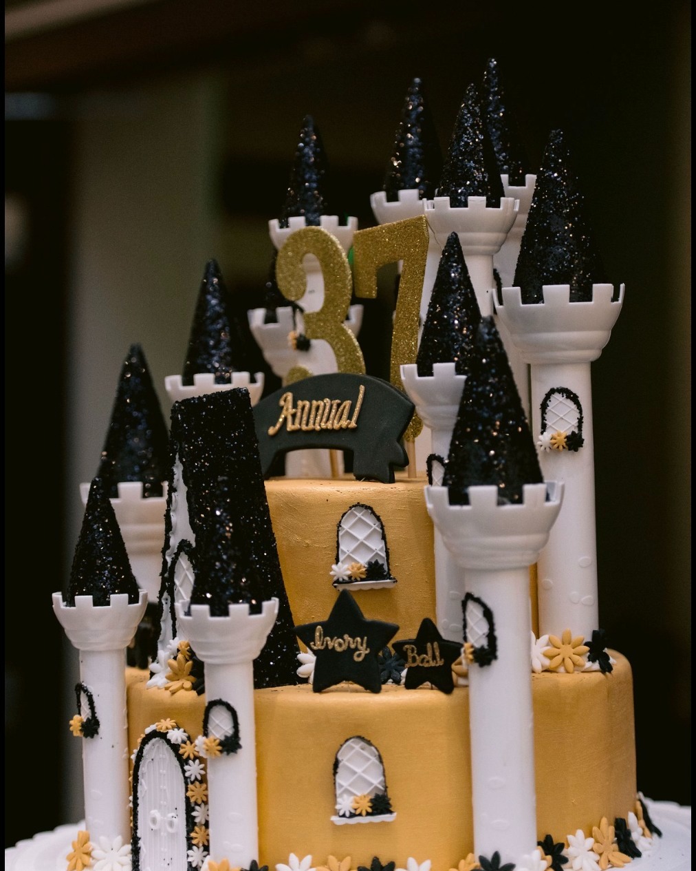 Tickets are going FAST ... ONLY TWO TABLES LEFT!! Don't forget to buy your tickets today!
Tickets ๐ : https://givebutter.com/c/E-and-I-Tickets