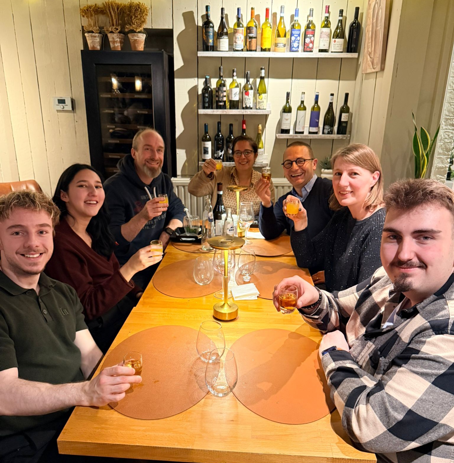 Un chouette dernier moment tous ensemble. @restobarneo #Arteplan #lahulpe #arteplanprintofficeshop #printoffice #papeterie