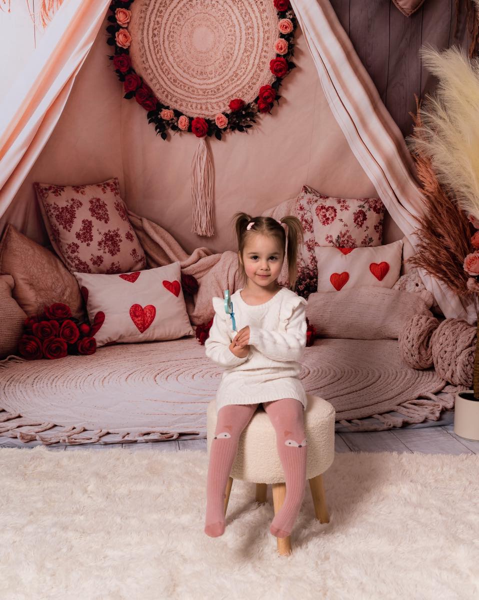 Mini Love Sessions are happening this weekend 💘
I still have a few spots available!
Sweet setups, cozy vibes, and all the love 🤍
DM me for times & details ✨
#MiniLoveSessions #LoveSessions #LittleMoments #AllTheLove #SweetMemories #CapturedWithLove #ChildhoodMagic #TimelessMoments
#MeganKelseyPhotography #YYCPhotographer #YQLPhotographer #SouthernAlbertaPhotographer #LethbridgePhotographer #AlbertaPhotographer
#KidsPhotography #ChildPhotographer #FamilyPhotographer #LittleLove #HeartFull #ValentineMini #ValentinesSessions