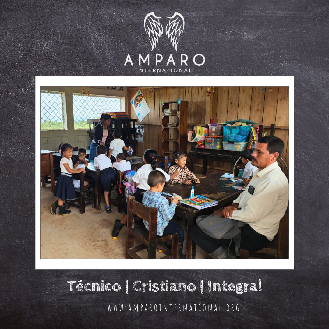 At 𝗖𝗼𝗹𝗲𝗴𝗶𝗼 𝗔𝗺𝗽𝗮𝗿𝗼, we believe education grows stronger when parents are involved.
Walking alongside families, especially fathers and mothers who are present makes a lasting difference in the lives of our children. We pray that God continues to use Colegio Amparo to impact families in El Mango and surrounding communities, building futures with faith and hope.
____𝗘𝘀𝗽𝗮𝗻𝗼𝗹____
En Colegio Amparo, creemos que la educación se fortalece cuando los padres de familia se involucran activamente.
Caminar junto a las familias, especialmente con madres y padres presentes y comprometidos, marca una diferencia duradera en la vida de nuestros niños. Oramos para que Dios continúe usando al Colegio Amparo para impactar a las familias de El Mango y las comunidades aledañas, construyendo futuros llenos de fe y esperanza.
#ColegioAmparo #FaithAndEducation #ParentsInvolved #BuildingFutures