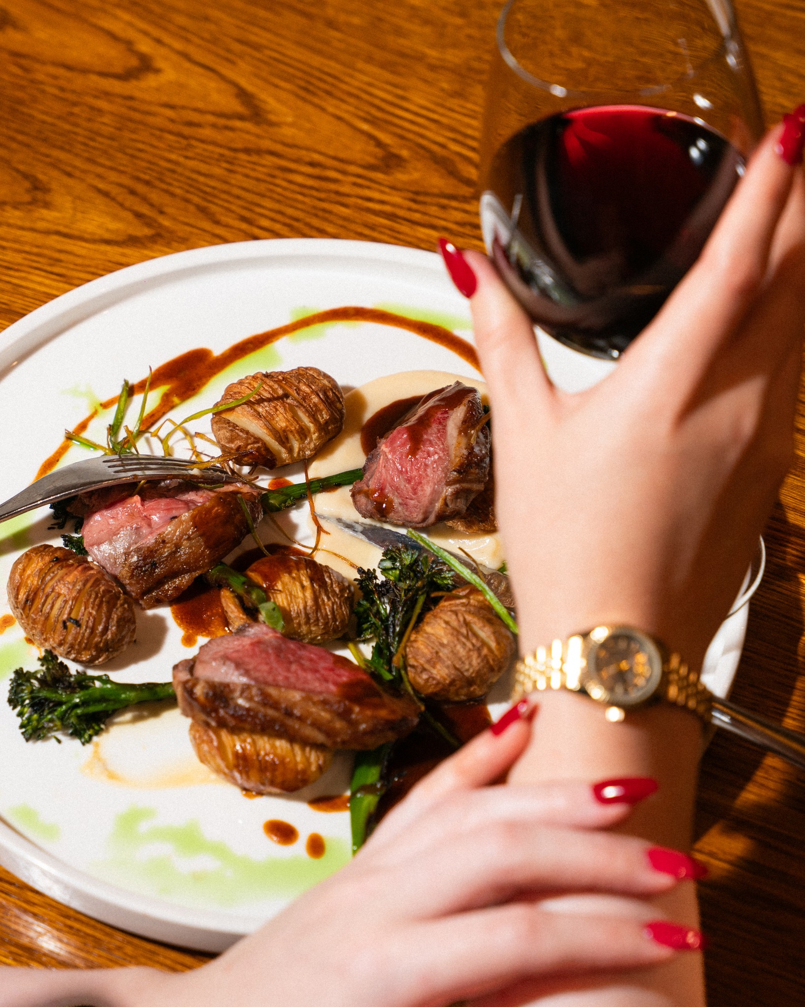 Savour the ever-evolving flavours of the seasons at The Manor Restaurant 🍽️
Where our menu transforms alongside the local harvest 🌽
Every visit offers a fresh culinary experience and a new flavour to discover 😋
🗓️ Monday - Saturday from 6:30pm
🌐 Book now online via our website!