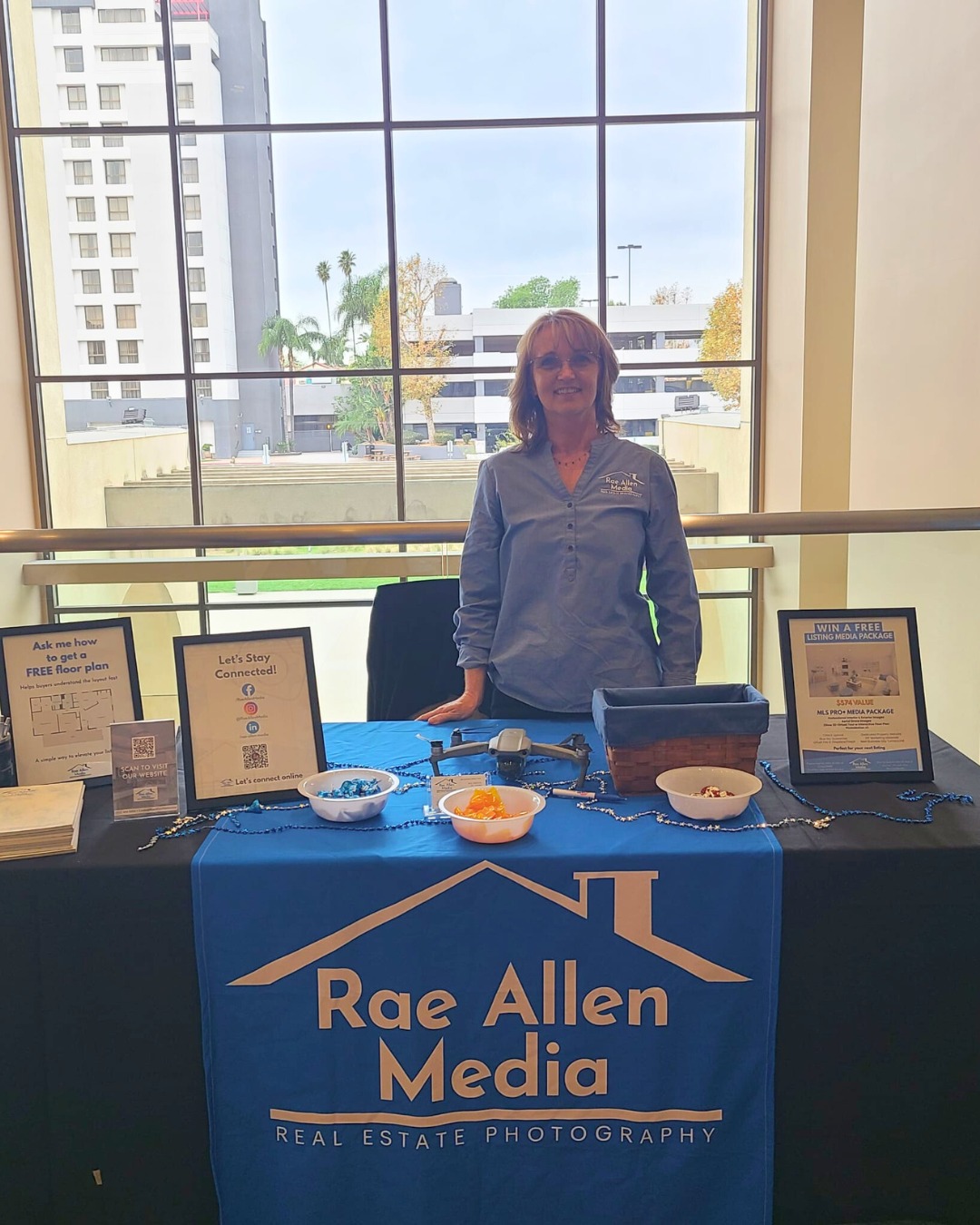 We showed up at Housing Horizons 2026 to stay ahead of where real estate marketing is going.
AI, market trends, and how listings compete online were big topics. This is exactly why strong visuals matter more than ever.
We are always learning so the agents we work with stay ahead too.
If we met you there, your free Home Staging Booklet is coming your way.
#RaeAllenMedia #RealEstateMarketing #RealtorLife #ListingPhotos #SoCalRealEstate