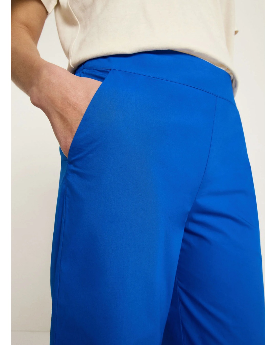 💛neue kleider von lanius sind eingetroffen💛
zeitlose schnitte und hochwertige materialien
#fairbunden #steinanstein #lanius #fair #fairfashion #nachhaltig #bern