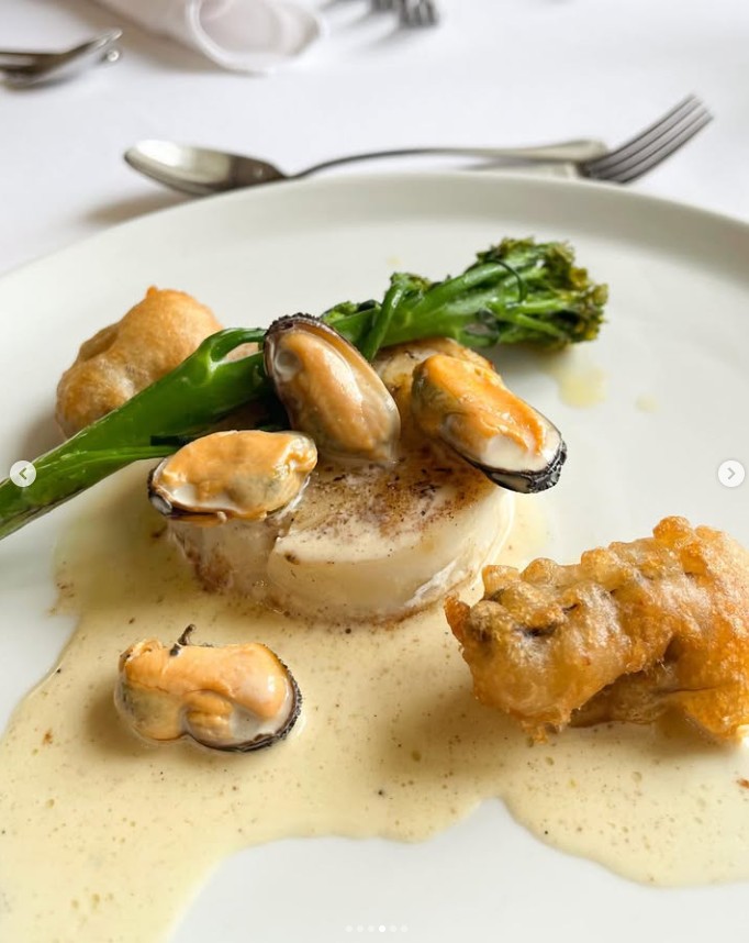 Step back in time and savour local flavours at Ghan House, Carlingford 🌊🏡
Their award-winning restaurant is a celebration of local produce with fresh seafood taking centre stage, from Carlingford oysters to crab and lobster sourced close to the coast 🦪🦞
Every dish reflects the connection between land, sea and season, all served in an elegant and welcoming setting 🍽️
Whether you’re visiting for the food, the history or the views, @ghanhouse e is one of those places that stays with you. And while you’re there, don’t forget to collect your Sea Louth Passport stamp 📘✨
Find out more www.sealouth.ie/restaurants
#SeaLouth #IrelandsAncientEast #KeepDiscovering #See #Eat #Admire #GhanHouse #Carlingford #LocalSeafood #GeorgianHeritage #TasteOfLouth
Credit Ghan House