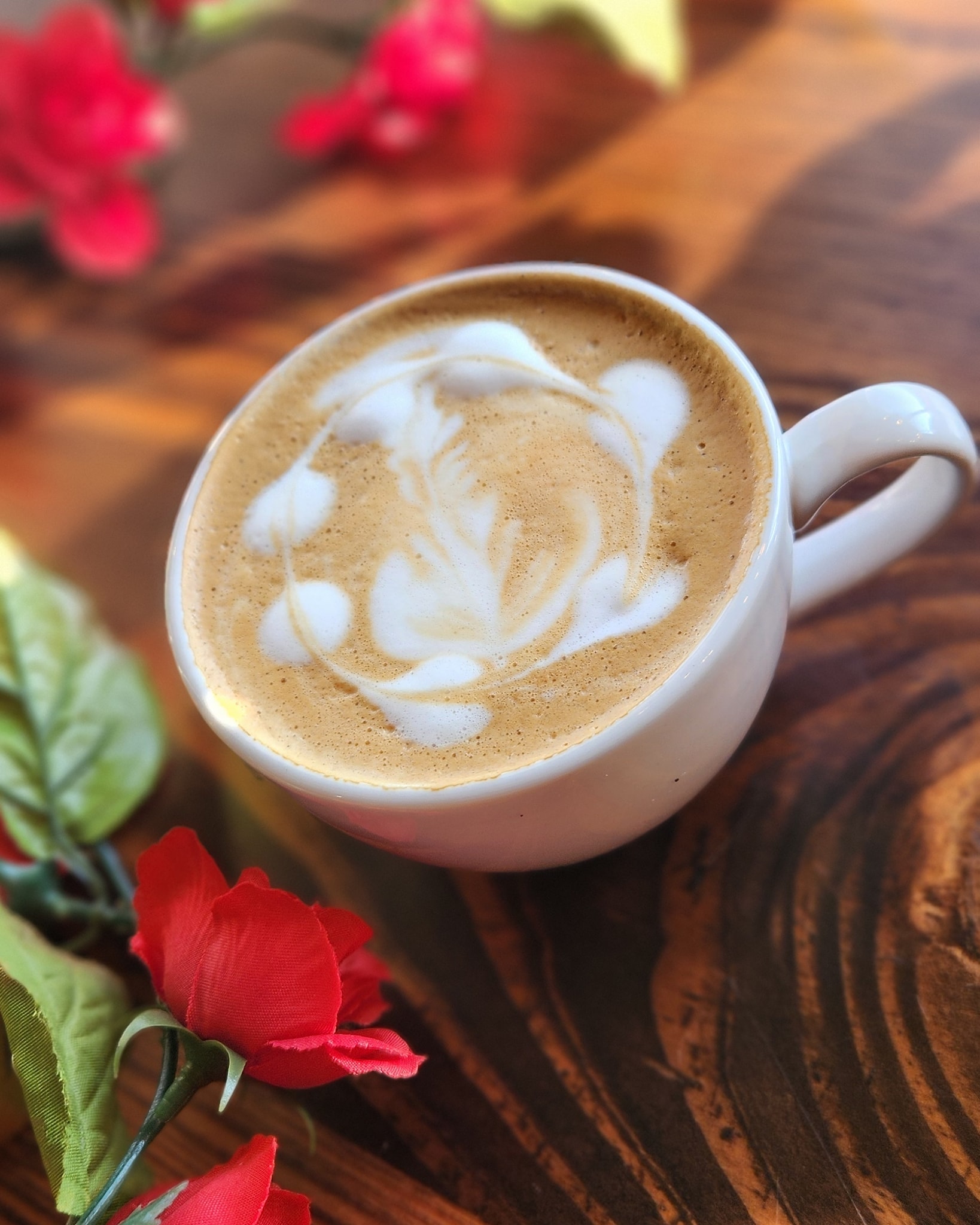 Our Rose and Brown Sugar latte 🌹 is back and prettier than ever. Delicate florals meet the perfect amount of sweet brown sugar. A special treat you don't want to miss. Treat yourself or someone you love ❤️today!