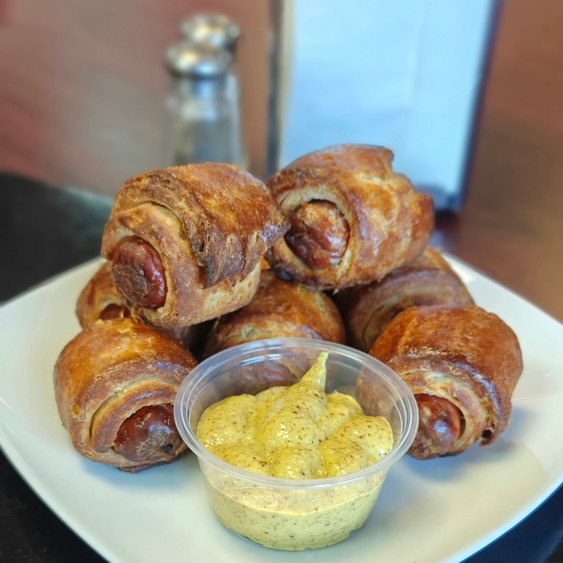 🐷🏈 Be honest… how long has it been since you’ve had a pig in a blanket?
We’re rolling out a NEW & exciting item just in time for Super Bowl weekend — classic comfort food, bakery-style, and dangerously snackable.
⚠️ Available this Saturday & Sunday ONLY ⚠️
👉 While supplies last or
📞 Call ahead to order: 702-354-1305
(Limited orders available, call soon!)
Perfect for game day spreads, halftime grazing, or “I’ll just have one more” situations. Don’t wait till kickoff — these little pigs move fast.
#senzaglutenfree #superbowlsnacks #pigsinablanket #gamedayfood #bakeryspecial #weekendtreats