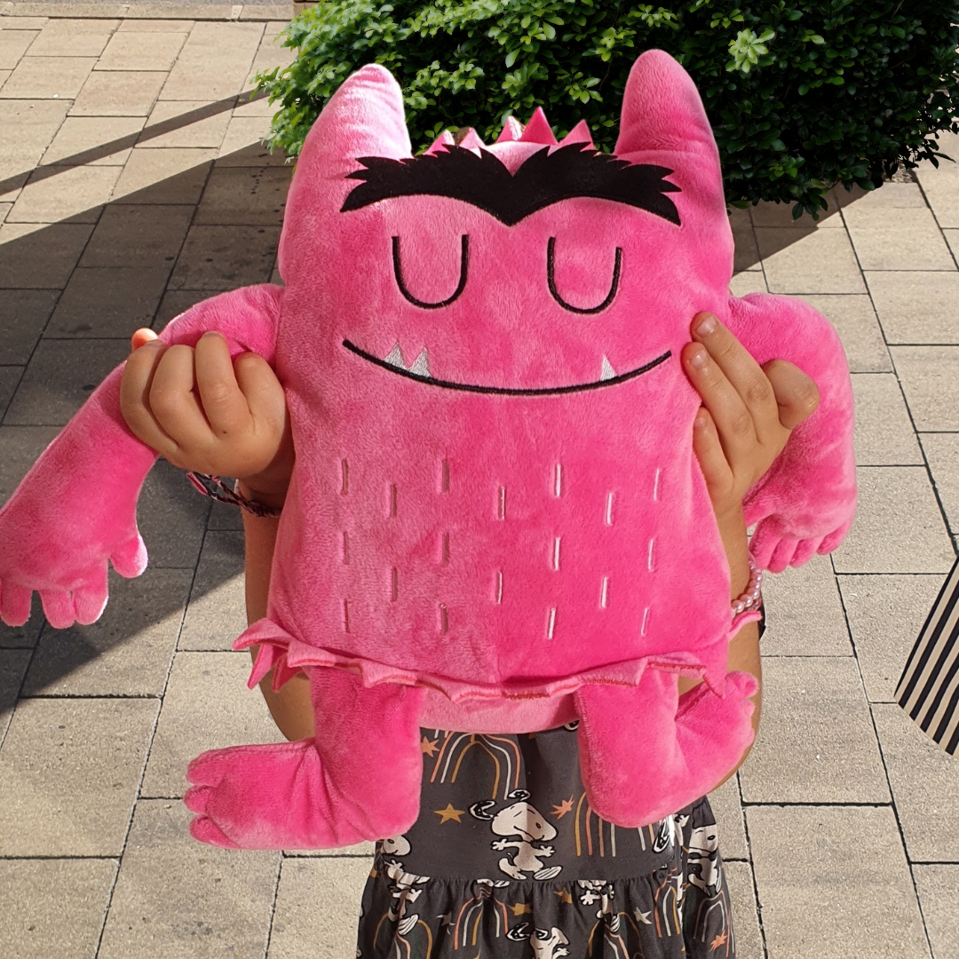 💗Minél több érzelem, annál nagyobb kedvezmény 🧸Február 14-ig 25–40% kedvezmény minden Színszörny plüssre a Labirintus webshopjában és műhelyében:
💗 1 plüss –25%
💗💗 2 plüss –30%
💗💗💗 3 vagy több plüss –35%
A 6 darabos teljes Színszörny-szettet február 14-éig az eredeti 59 400 Ft helyett 35 000 Ft-ért vehetitek meg – a készlet erejéig.
Nincs kuponkód: csak tedd őket kosárba, és a kedvezmény automatikusan megjelenik 💫
Érzelmek és színek:
💗 Szeretet – rózsaszín
💚 Nyugalom – zöld
💛 Öröm – sárga
❤️ Harag – piros
💙 Bánat – kék
🖤 Félelem – szürke
👉 További részletek a biónkban!
#színszörny #plüss