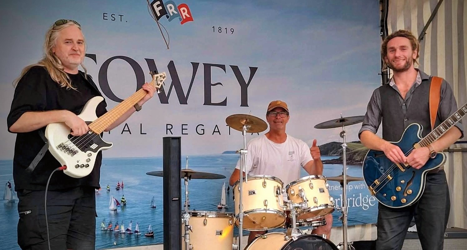 From the North Coast of Cornwall to high-energy stages across the county, Smugglers Riot are leveling up! We’re currently in the thick of writing our own original tracks to add to our rock covers set, and we aren't slowing down.
WE ARE NOW TAKING BOOKINGS FOR 2026! 📅
If you want high-energy party rock for your festival, venue, or event, get in touch now. 🎸🤘
.
#SmugglersRiot #cornwallmusic #LiveMusicUK #BandBookings #OriginalMusic #NorthCoastRock @foweyroyalregatta