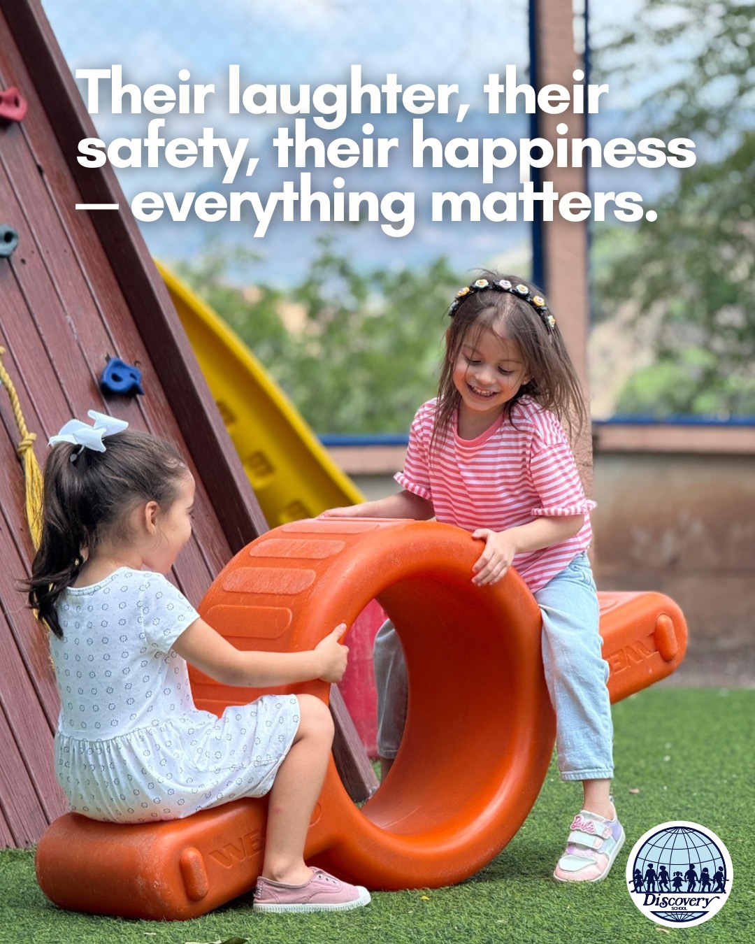 At Discovery School, we create a caring and secure environment where children feel confident, loved, and excited to learn every day. Because when it comes to your most valuable treasure, choosing the right school makes all the difference.
✨ Enroll where childhood is protected and learning begins with joy.
📩 Contact the Admissions Office at dswolves@discoveryschool.edu.hn
---
En Discovery School ofrecemos un entorno seguro y lleno de cuidado, donde los niños se sienten amados, seguros, y felices de aprender cada día. Porque cuando se trata de tu tesoro más valioso, elegir la escuela adecuada lo cambia todo.
✨ Inscribe a tu hijo(a) donde la infancia se cuida y el aprendizaje nace con alegría.
📩 Contacta a la Oficina de Admisiones al correo: dswolves@discoveryschool.edu.hn