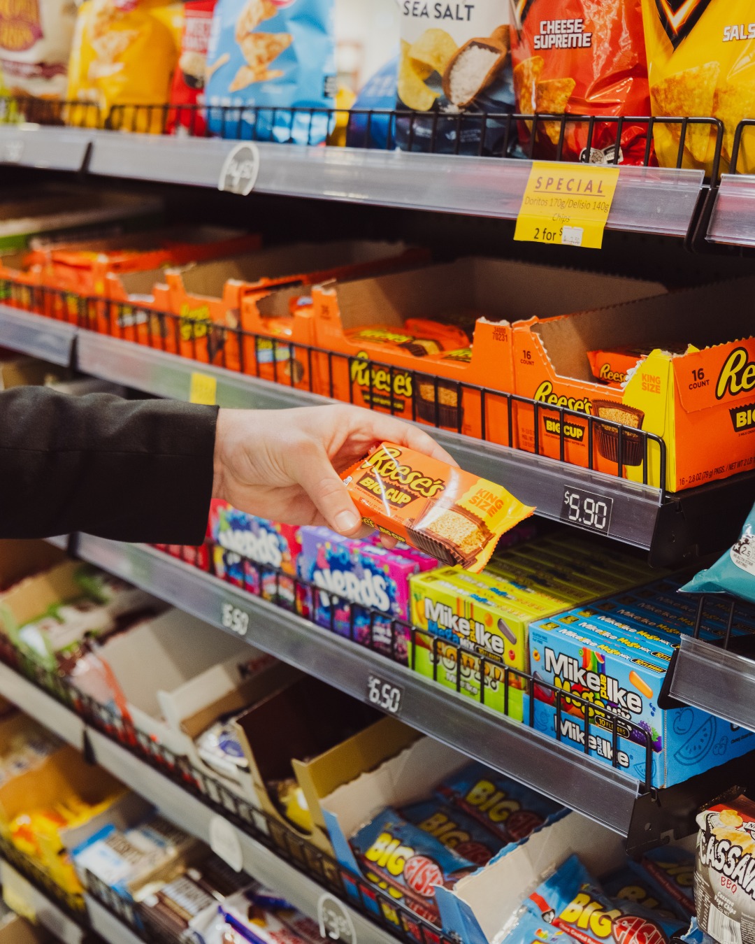 Mid-afternoon snack cravings? Working nearby?
@primeconvenience is stocked full of tasty treats to curb the cravings. 🍫
#18WillisSt #LittleBitOfEverything #WellingtonCBD