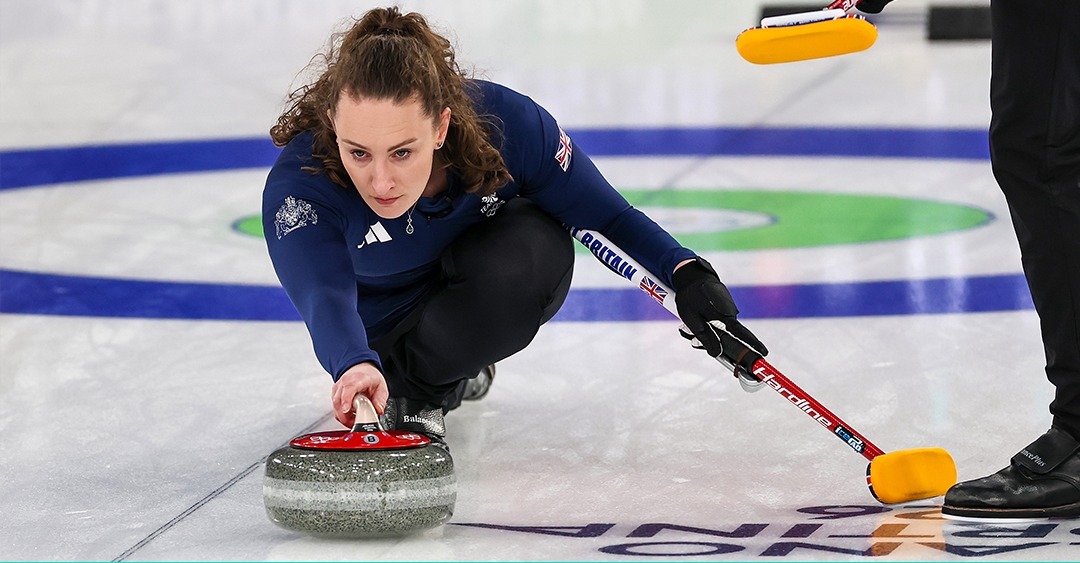 Today sees two pivotal games for @teamgb's Jen & Bruce (the 2021 World Champs) against qualification rivals in the Mixed Doubles. First up a morning match vs. @teamcanada at 9.05am and then in the afternoon session against @teamusa (the 2023 World Champs) at 1.35pm. Coverage on @bbcsport, @bbciplayer and @discoveryplusuk 📸 World Curling #MilanCortina2026 #TeamGB #curling
