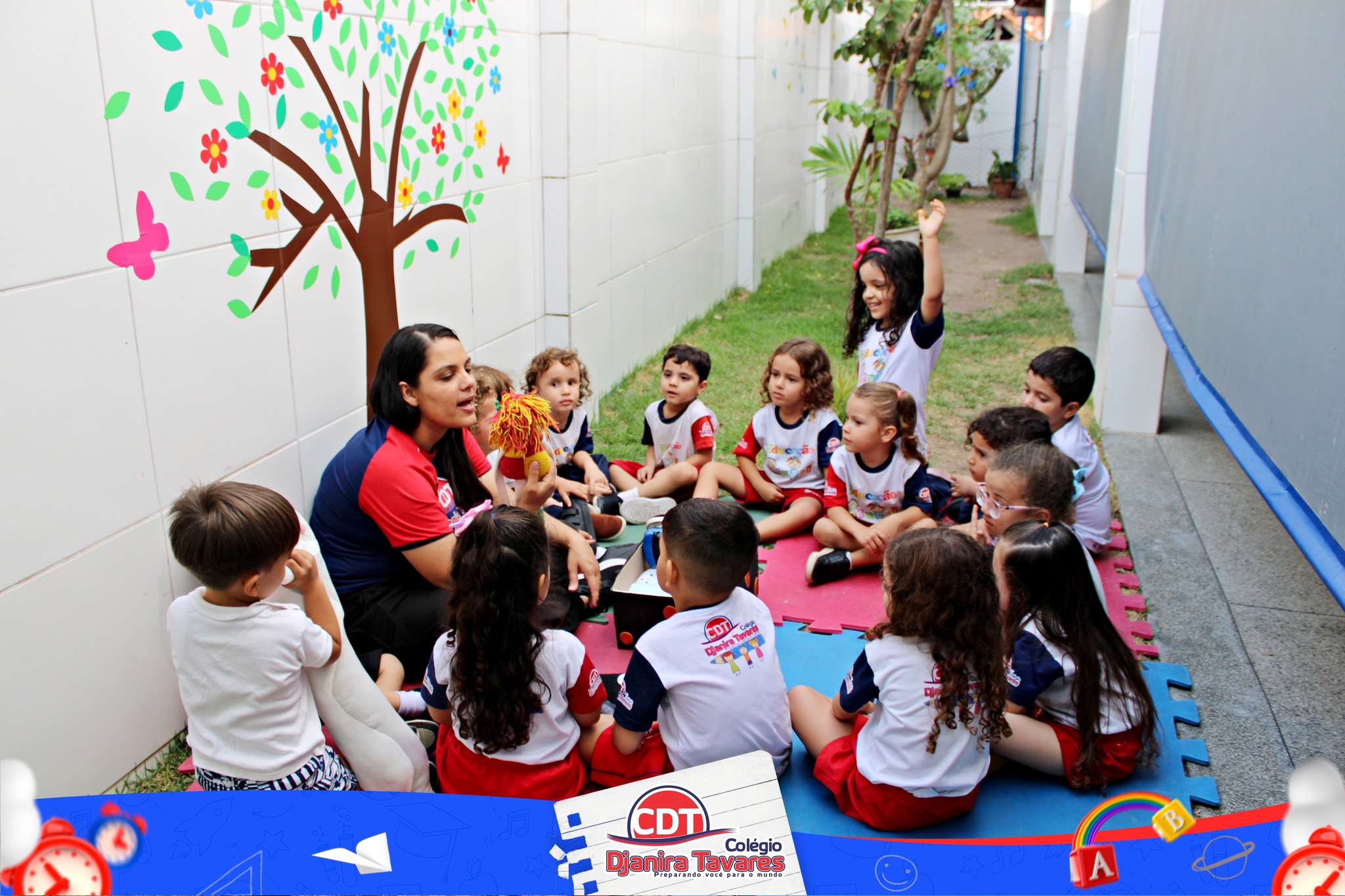 Trabalhando o projeto “Conectando Identidade e Valores”, a turminha do Infantil 4 compartilhou afetividade por meio de objetos pessoais, socializando o que cada um representa em sua identidade. ❤✨
Um momento especial, marcado por empatia, respeito e autonomia.📖😍