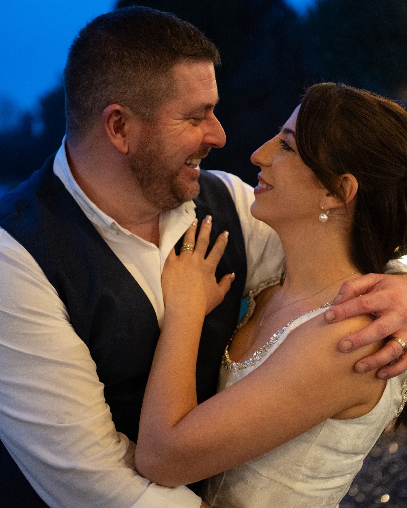 What an incredible Saturday celebrating Alba and Jonny at The Green Dragon in the heart of The New Forest! 🌿 Thank you, Alba and Jonny, for trusting us to capture your beautiful day. Wishing you a lifetime of happiness together! ✨
Venue: @thegreendragonbrook
Photographer: @robinsonroadphotography
#NewForestWedding #TheGreenDragon #WeddingPhotography #HampshireWedding #UKWedding #WeddingInspiration #LoveStory #WeddingDay #BrideAndGroom #RusticWedding #CountrysideWedding #WeddingVenue #AlbaAndJonny #HappilyEverAfter #WeddingCelebration