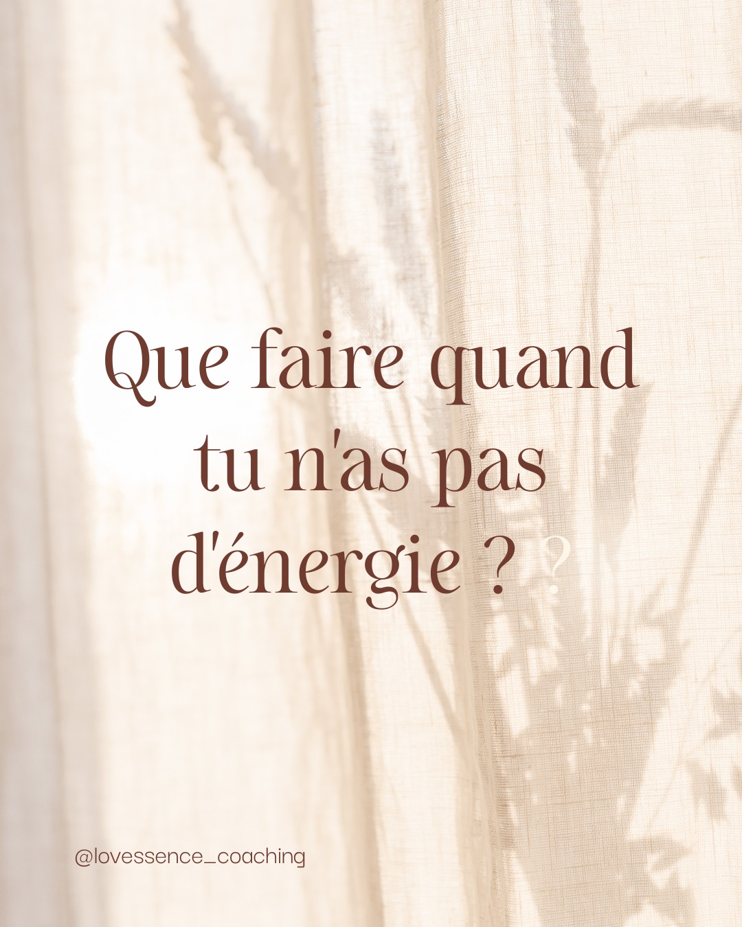 Que faire quand tu n'as pas d'énergie ?
Aujourd'hui, c'est mon cas. Et tu sais ce que je fais ?
Rien. Je laisse mon corps au repos. Je reste au calme. Je me pose.
Pour que mon énergie remonte. Naturellement, sans forcer.
Et je me sens heureuse de m'écouter.
Heureuse d'avoir appris à ne pas forcer. À ne pas culpabiliser. À respecter mes besoins.
Parfois, prendre soin de soi, c'est juste ça.
Ne rien faire. Et c'est OK.
Et toi, qu'est-ce que tu fais quand ton énergie est basse ? 💕
"Partage en commentaire 💛"
#énergiebasse #repos #rienfaire #seécouter #douceur #êtreheureuse #coachdecoeur #lovessence #heartset