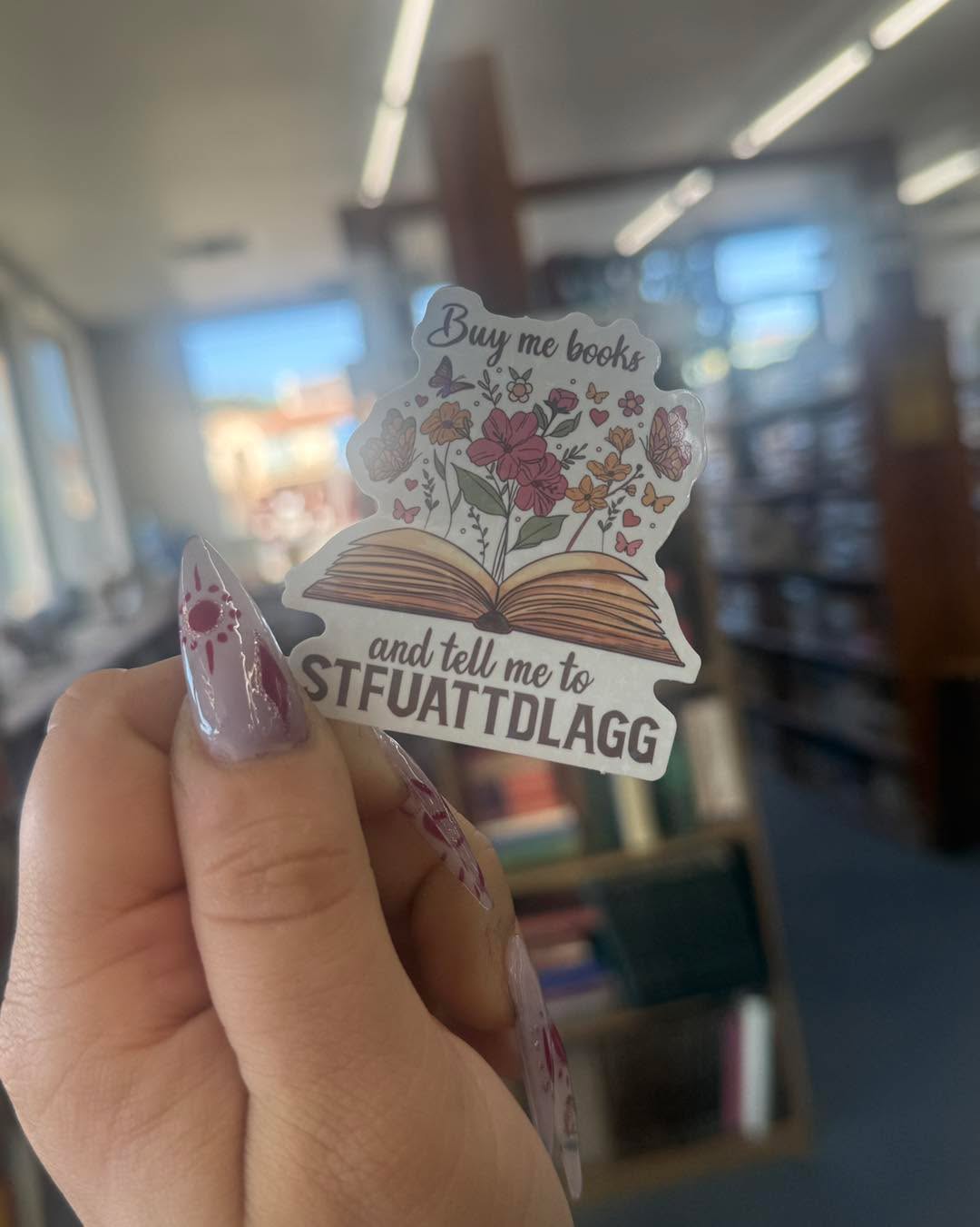 Iykyk 👀
But also don’t look it up unless you like books that are 🌶️
#CrystalHealing #Intuition #InnerPeace #Bookworm #HealingCrystals #SelfLove #Bookstore #ReadingGoals #bookstorecats #groverbeachcalifornia♥️ #cats