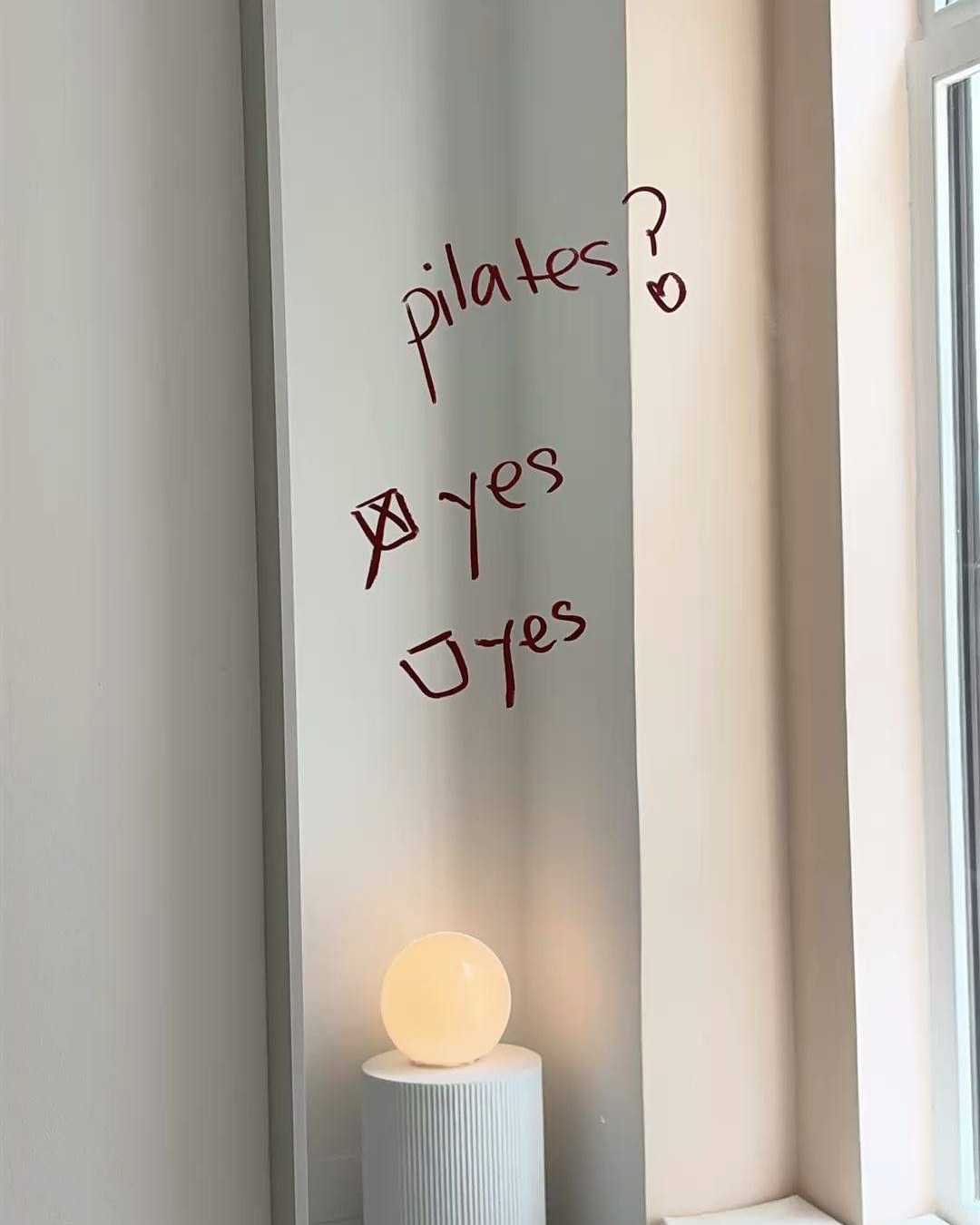 ✨ Pilates? Yes. Glow-up in progress 💫
#strengthtraining #fitnessaesthetic #neutraltones #wellbeing #MindfulMovement #WellnessJourney #PilatesCommunity #PilatesVibes #ThePilatesEffect
@shenell.petterson @jessicamarkgraaff @conanwicofitness
📷 Photo credits: Pinterest