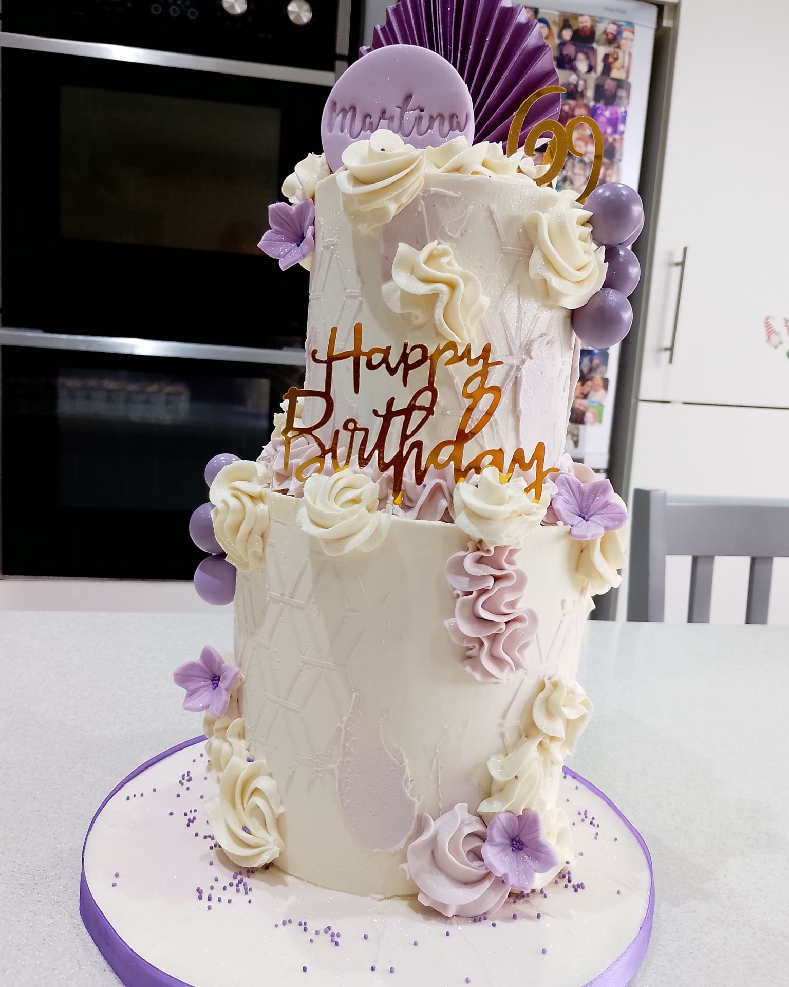 Happy birthday Martina
Absolutely Loved the colours on this two tier cake 🤩