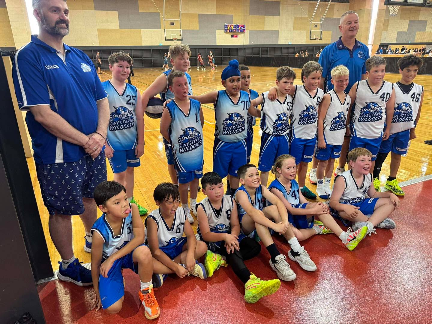 Another epic Wildcats v Wildcats showdown! ๐ฅ
Our U12 B1 boys were on full display as the Siberians took on the Lionet in 12B1.
Representative players from Wyndham and Altona, elite skills on show, and top-tier coaching guiding these young ballers.
These U12 boys are here to play โ and the talent is seriously special to watch ๐ค๐