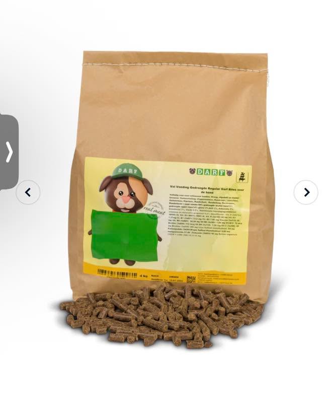 If raw feeding feels like too much hassle (or you’re not quite ready), DARF cold-pressed is one of the best alternatives out there.
I went by All About Dog Food as the main reference — because it’s independent and trusted by dog owners. DARF scores around 82–83%, which is very high. Take a look for yourselfs!
👉 Why it’s one of the best alternatives to raw feeding:
• Contains around 60 % fresh meat — much closer to raw than most dry foods.
• Cold-pressed at low temps so more nutrients stay intact than with regular dry bite food.
• Gluten-free, natural ingredients and softer texture — gentler on digestion and picky eaters.
• Many owners say their dogs love it and digest it well, and it’s easier to use every day than raw.
⭐ All About Dog Food scores DARF around 82-83 % — that’s excellent for a cold-pressed diet and much higher than cheap extruded kibbles.
Cold-pressed
high meat content, and nutritionally closer to raw than standard kibble.